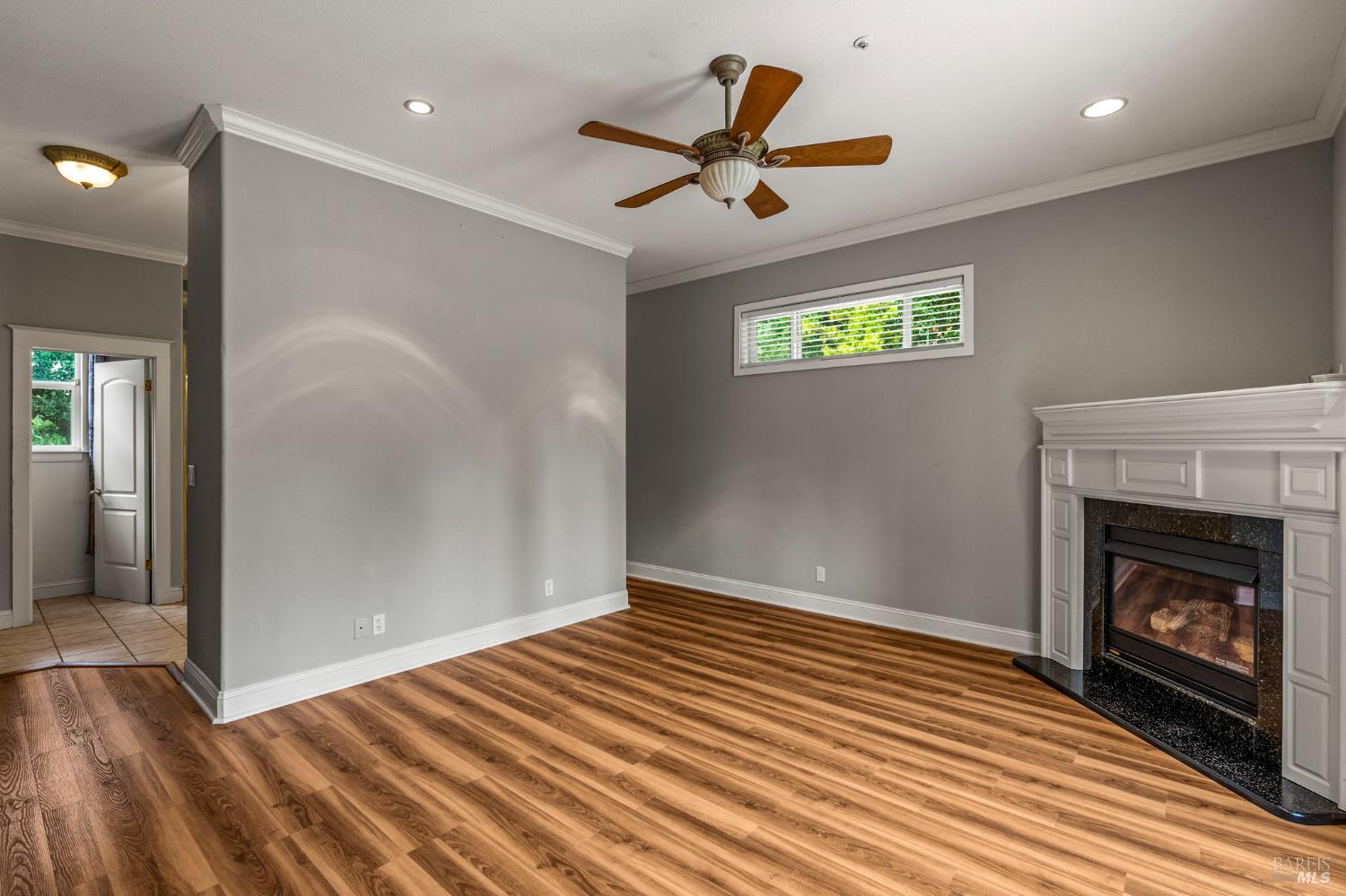 382 Lakeview Drive