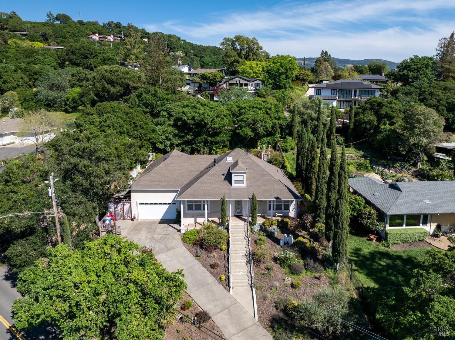 382 Lakeview Drive