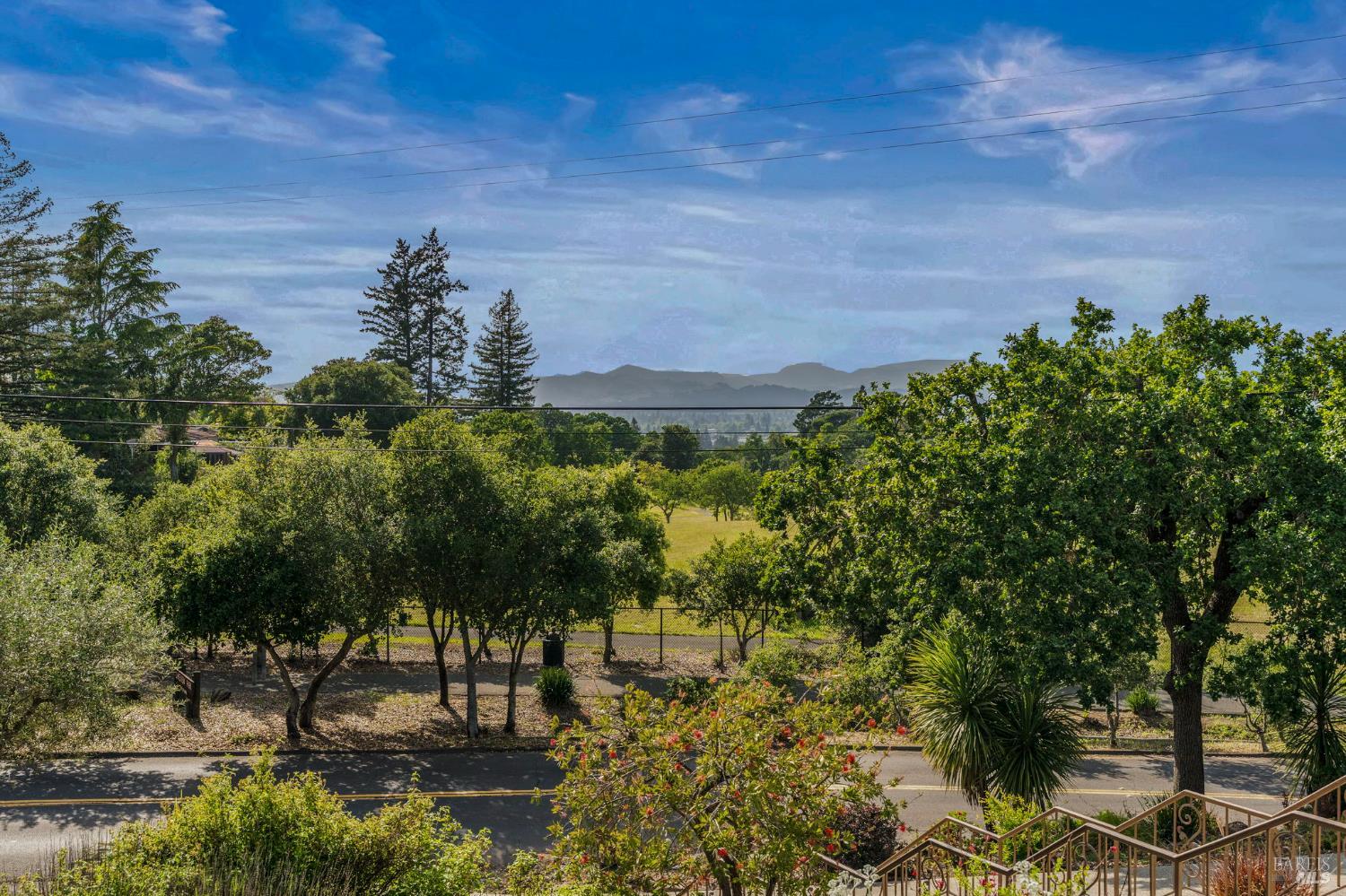382 Lakeview Drive