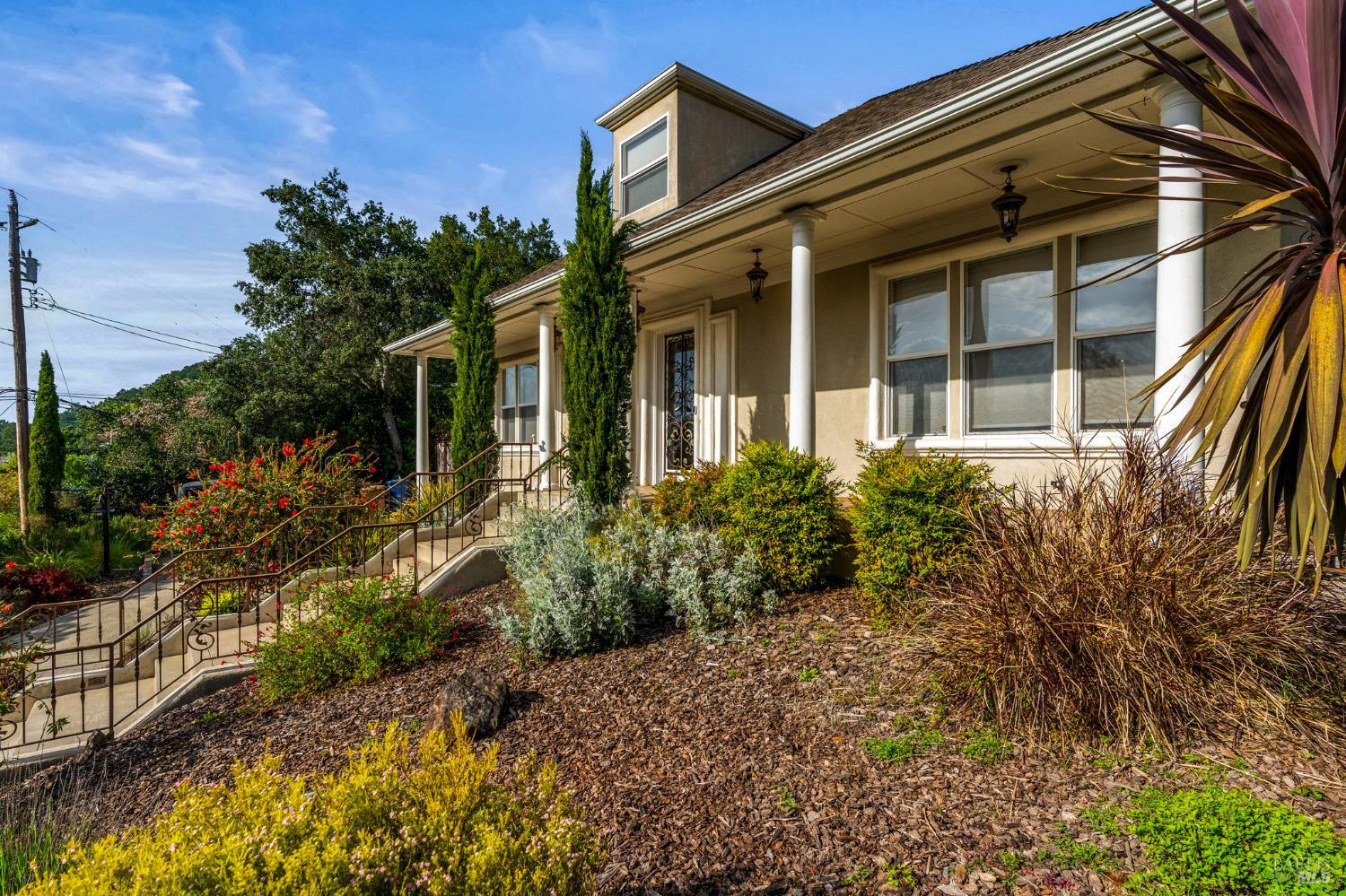 382 Lakeview Drive