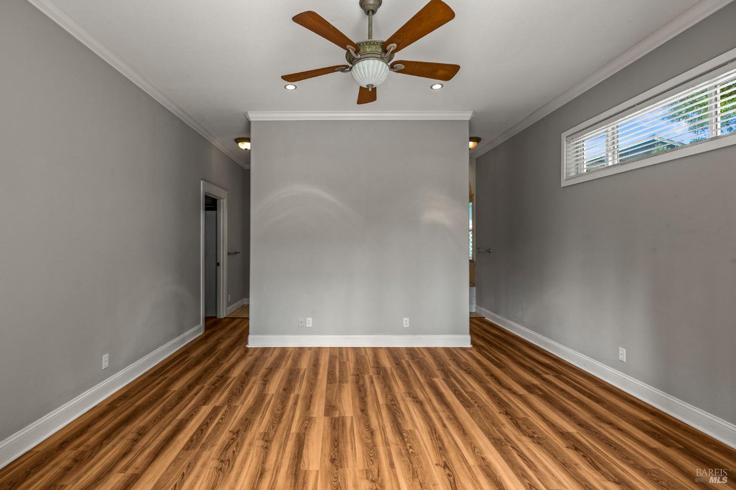 382 Lakeview Drive