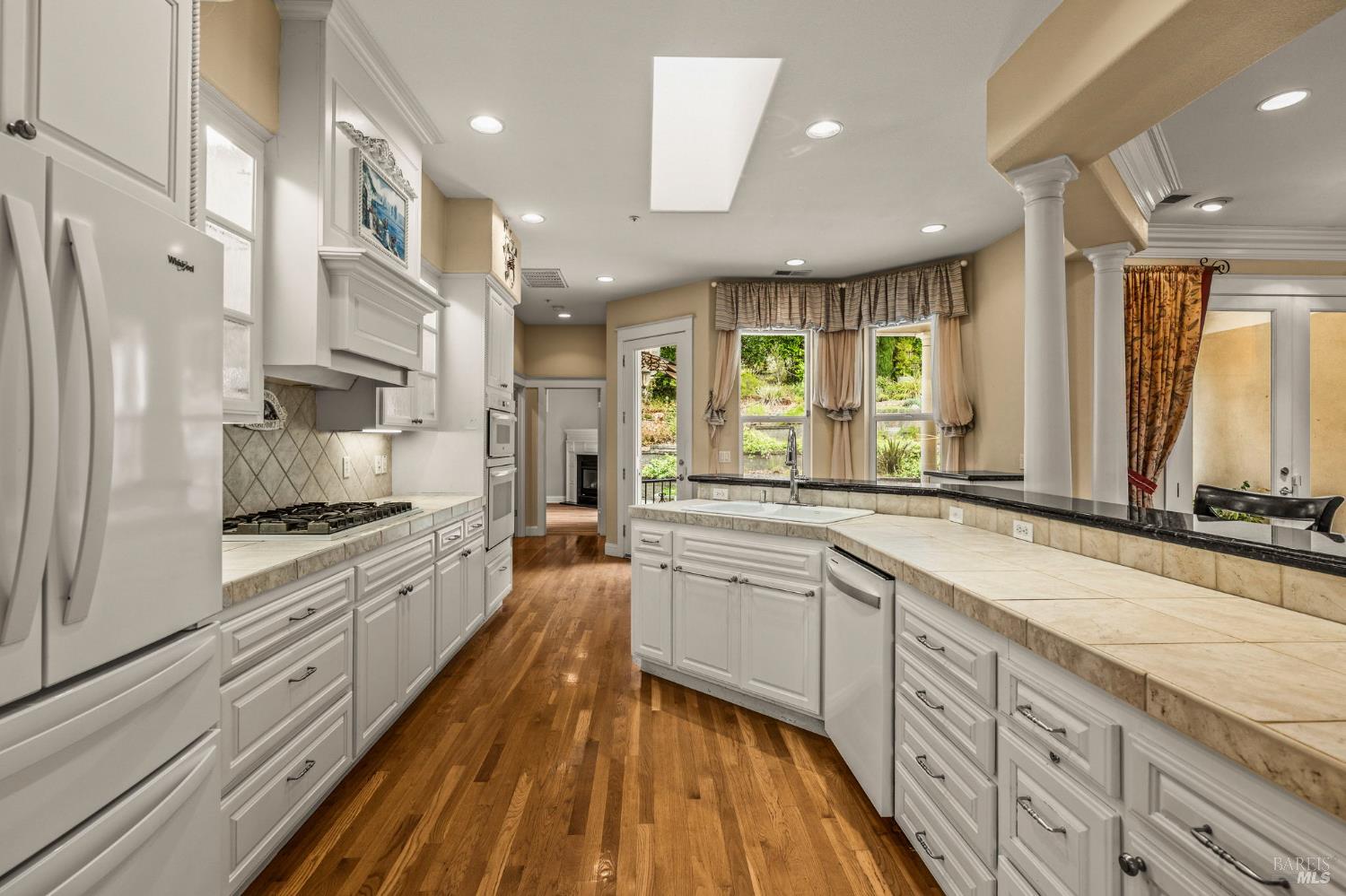 382 Lakeview Drive