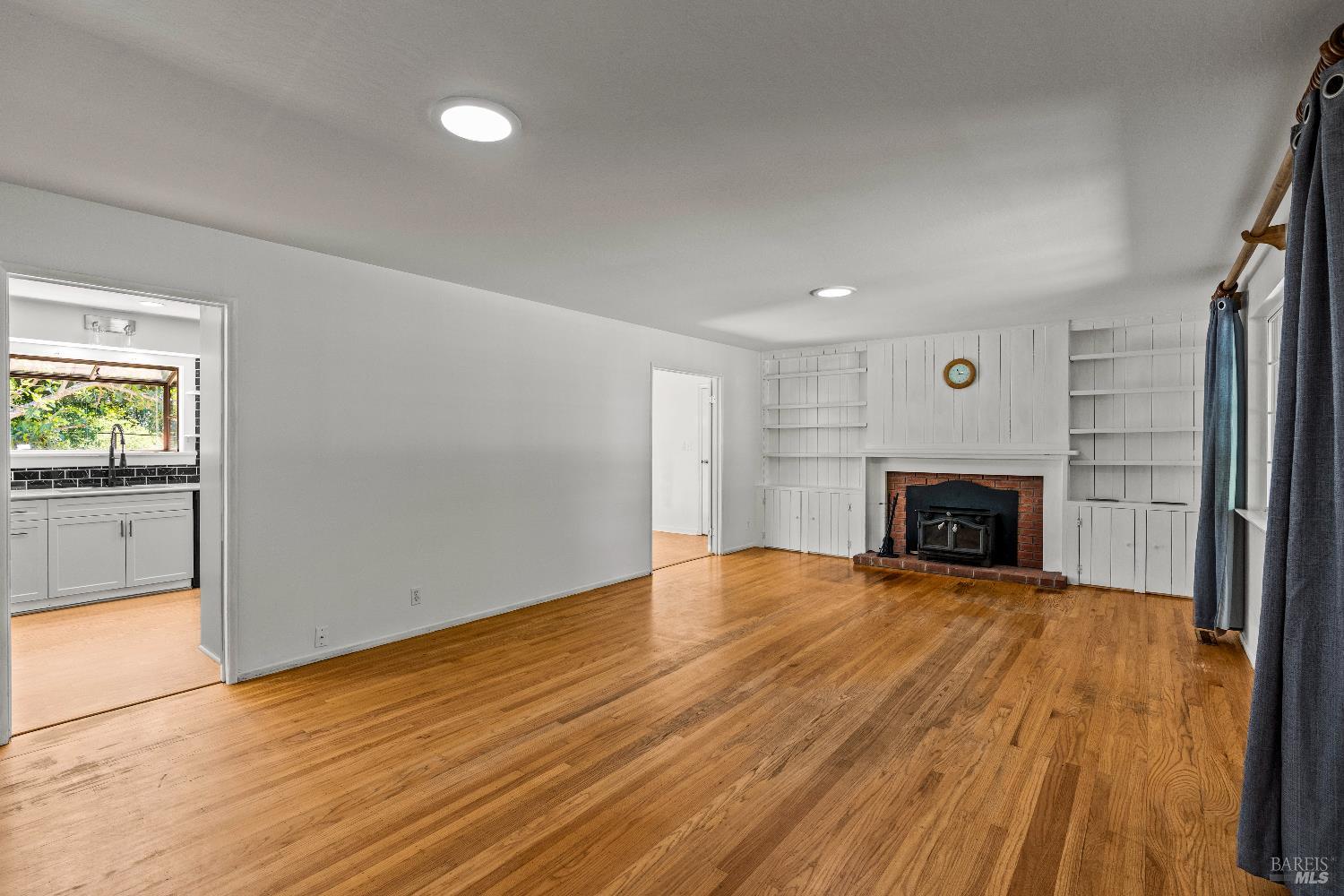 2608 W Pueblo Avenue