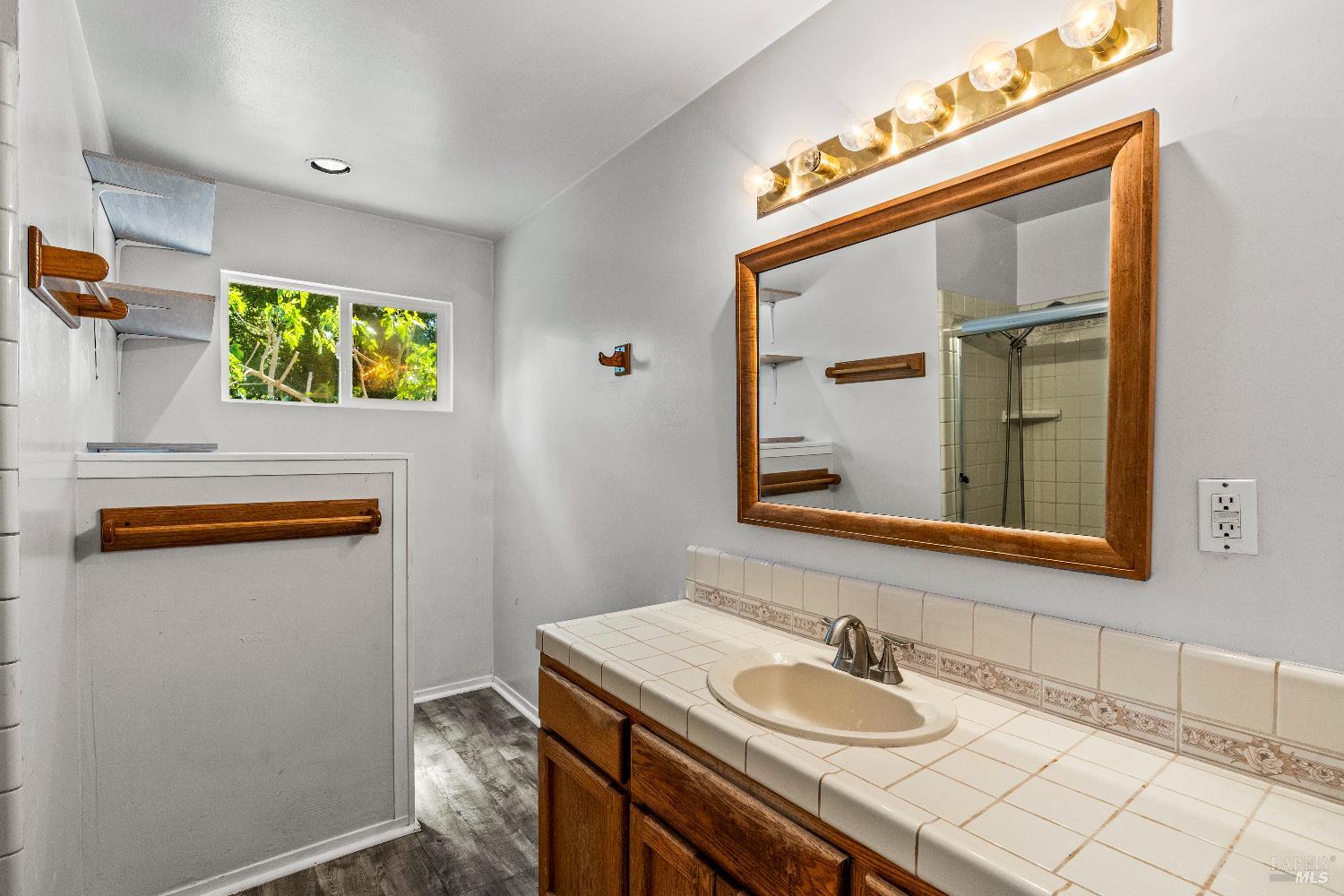 2608 W Pueblo Avenue