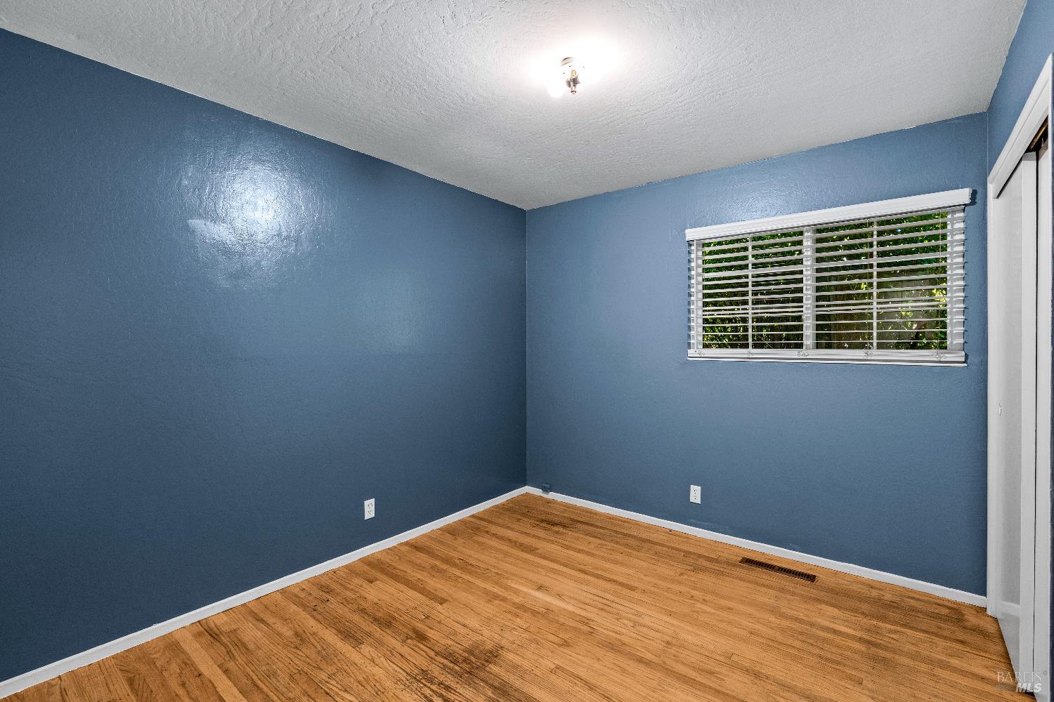 2608 W Pueblo Avenue