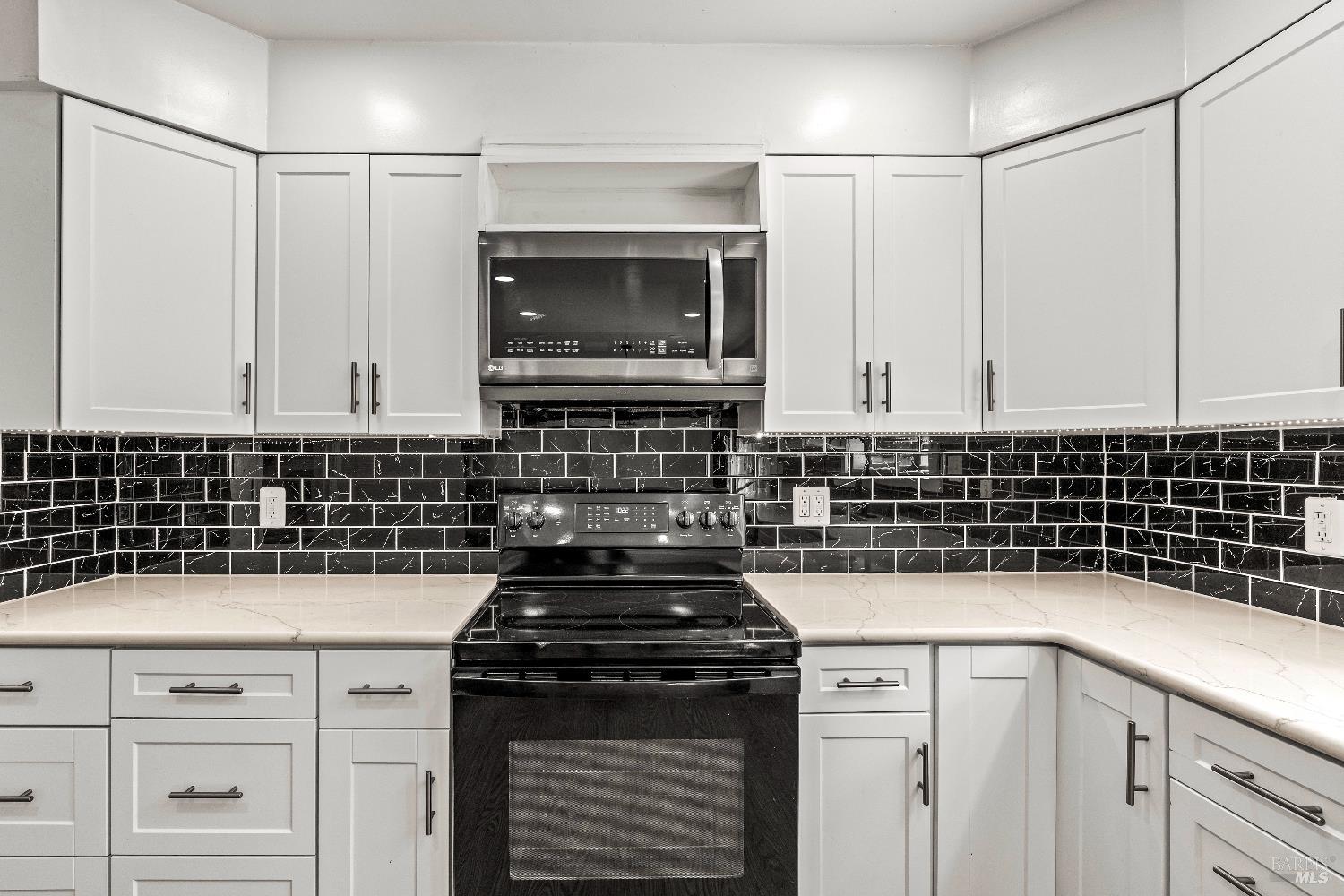 2608 W Pueblo Avenue