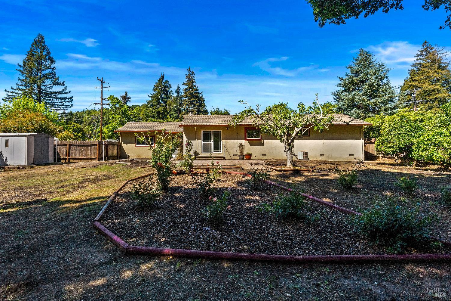 2608 W Pueblo Avenue