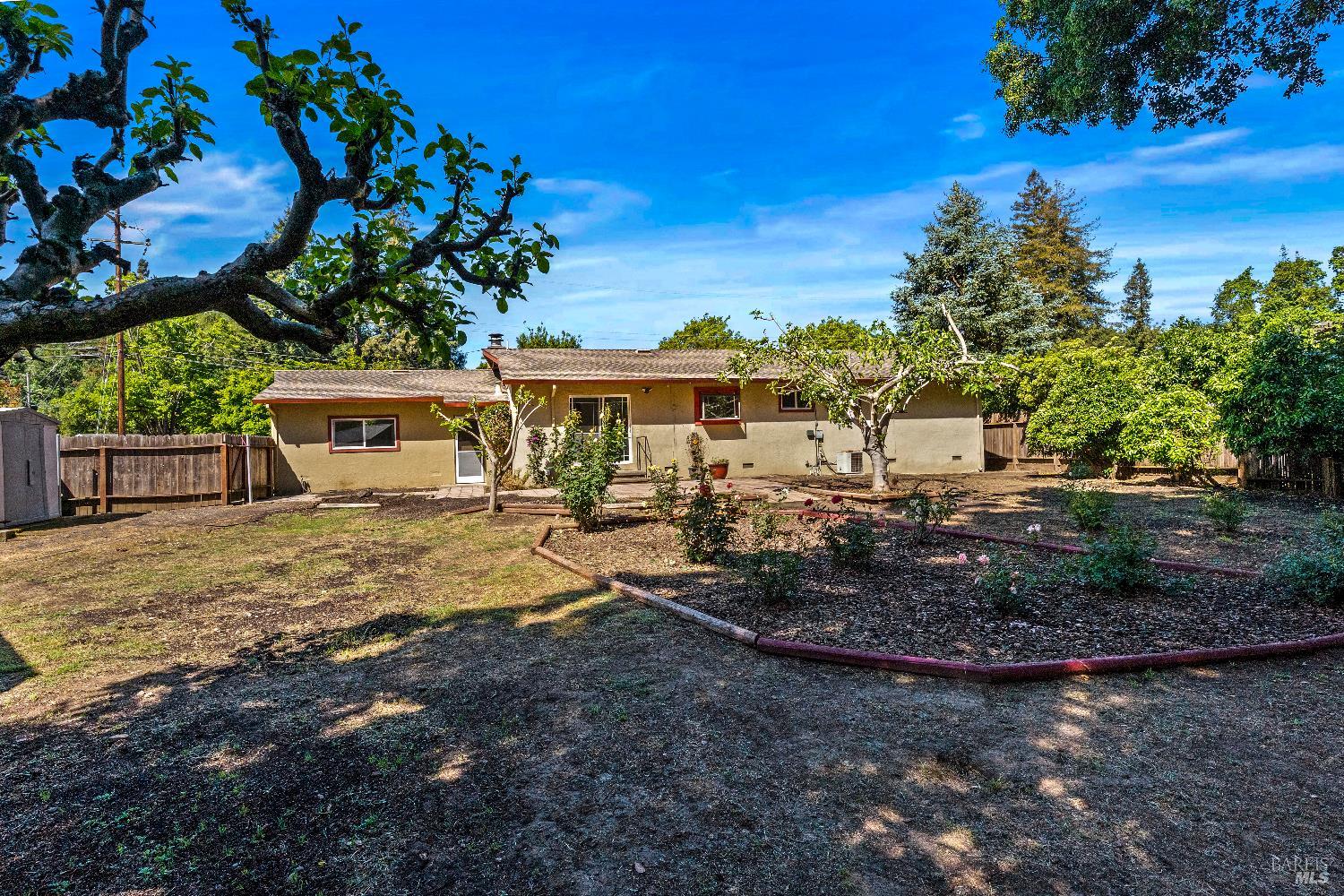 2608 W Pueblo Avenue