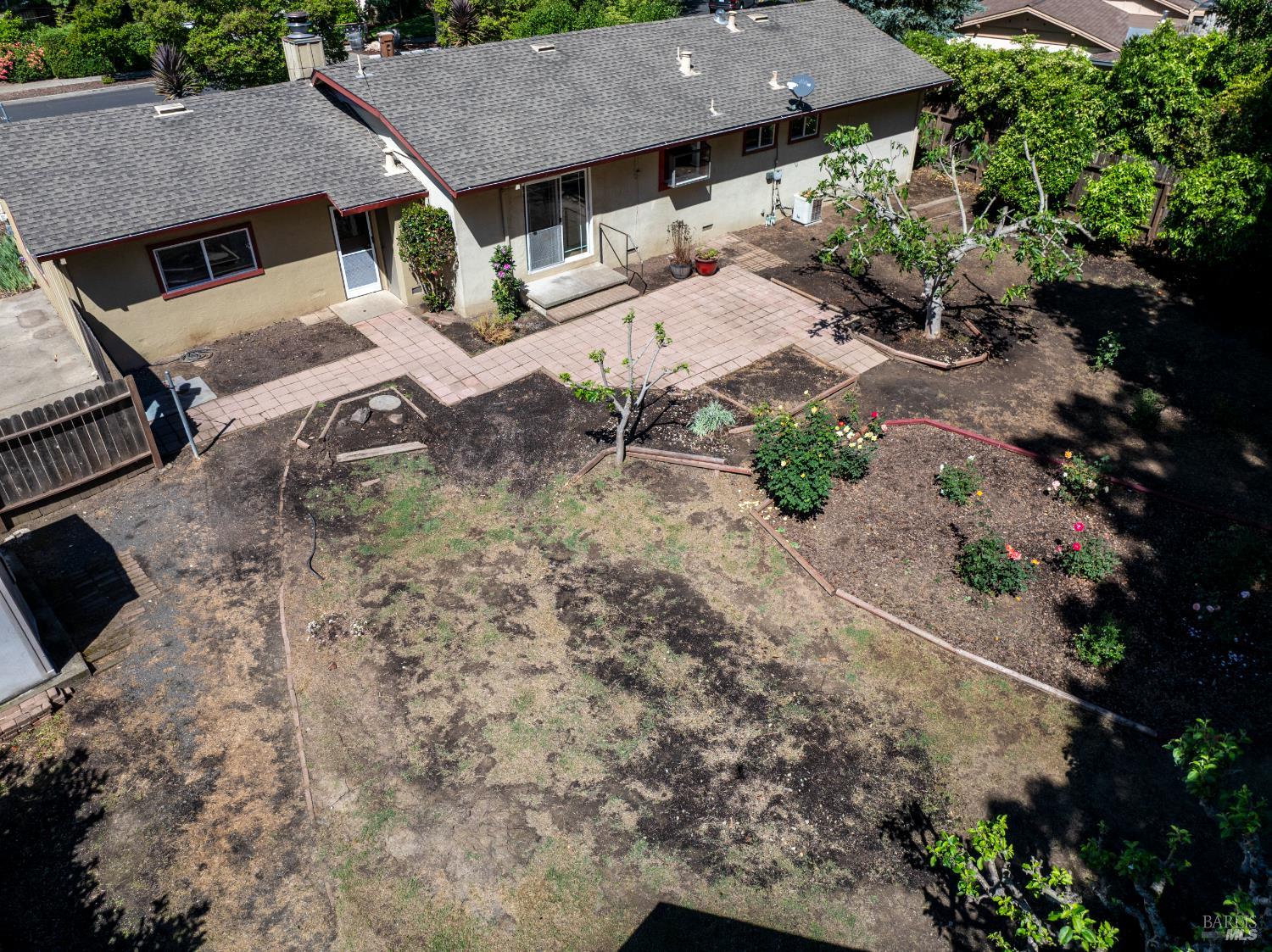 2608 W Pueblo Avenue