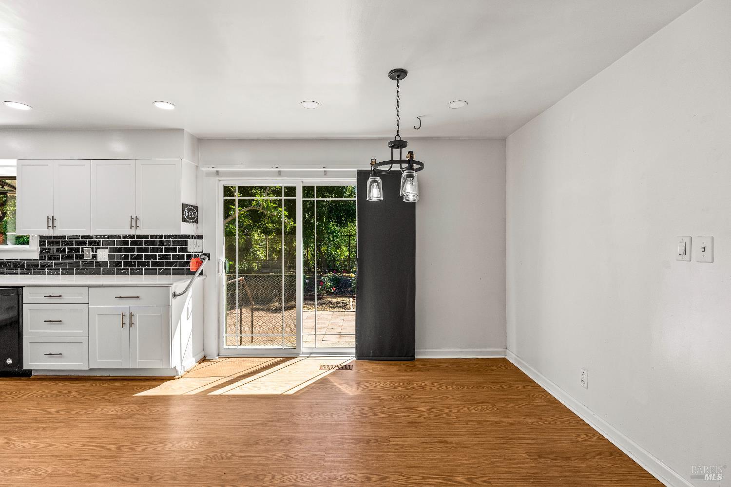 2608 W Pueblo Avenue