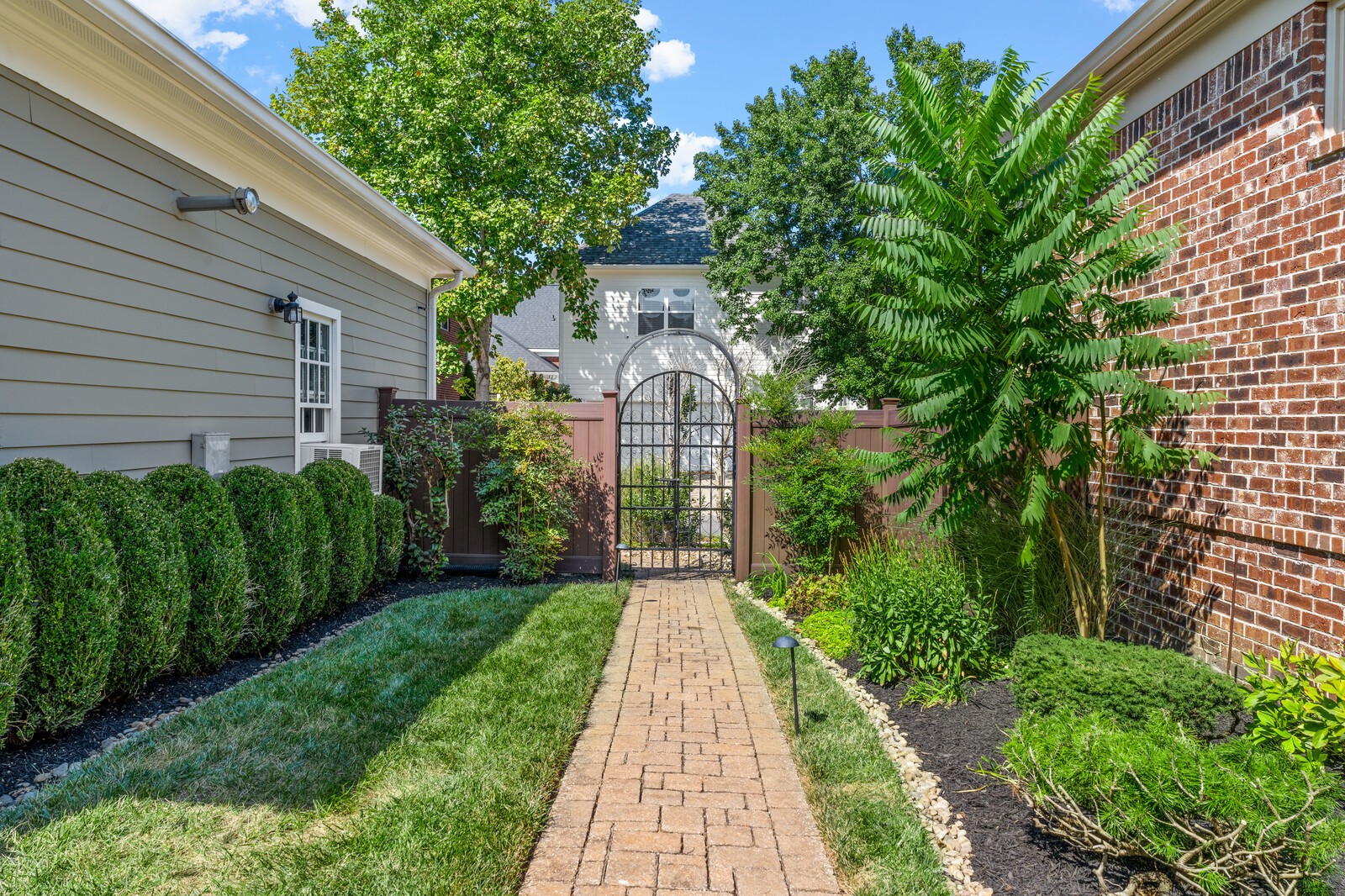 116 Addison Ave