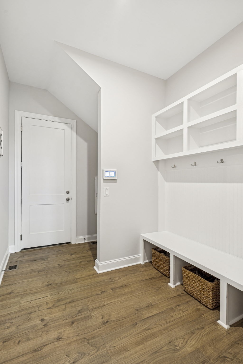5400 Ayana Dr