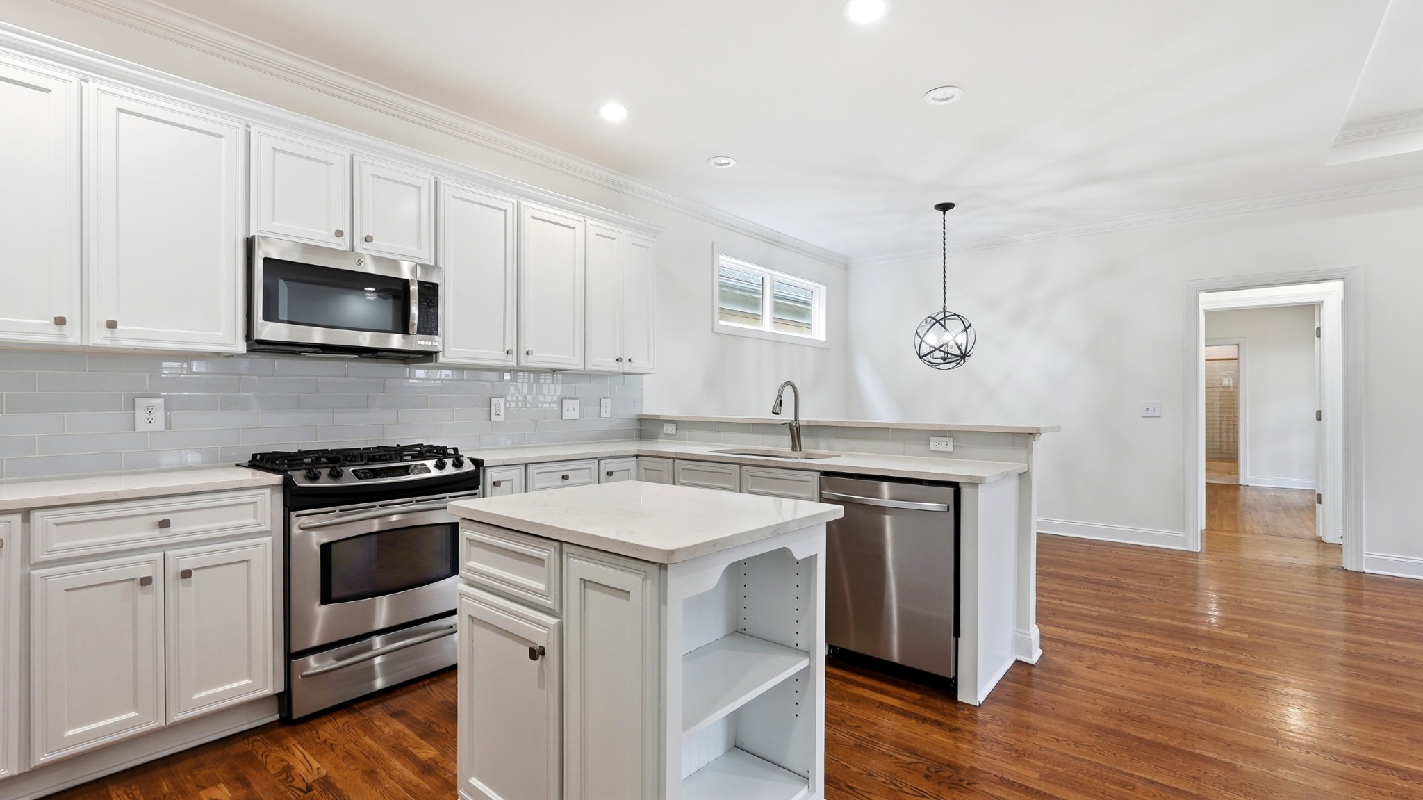 201 Acadia Ave