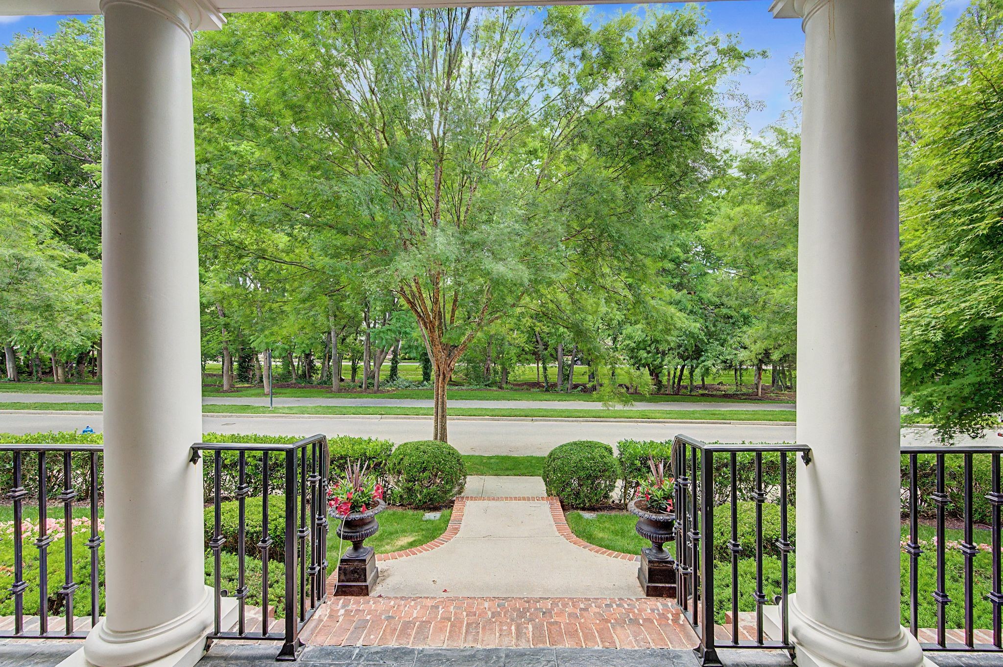 618 Stonewater Blvd