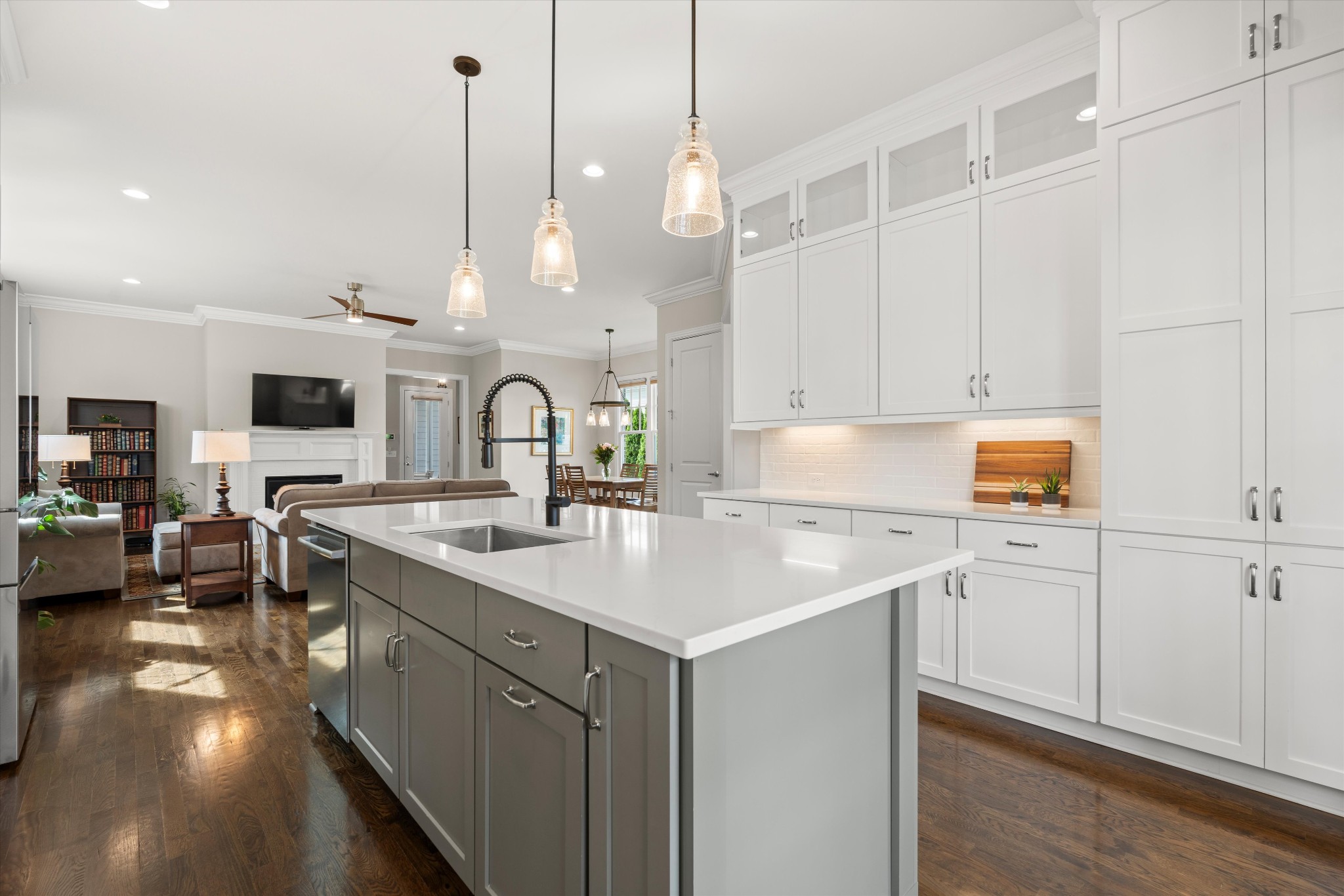 900 Horizon Dr