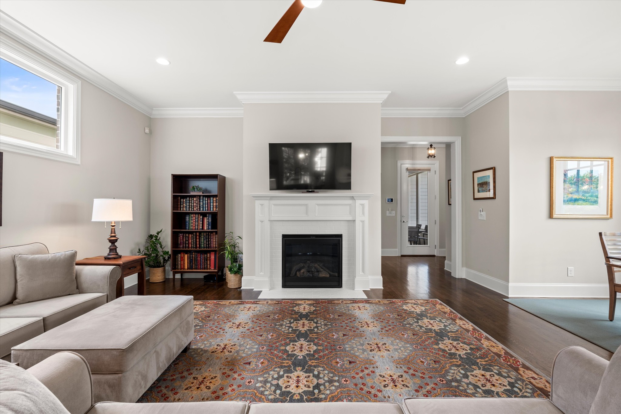 900 Horizon Dr