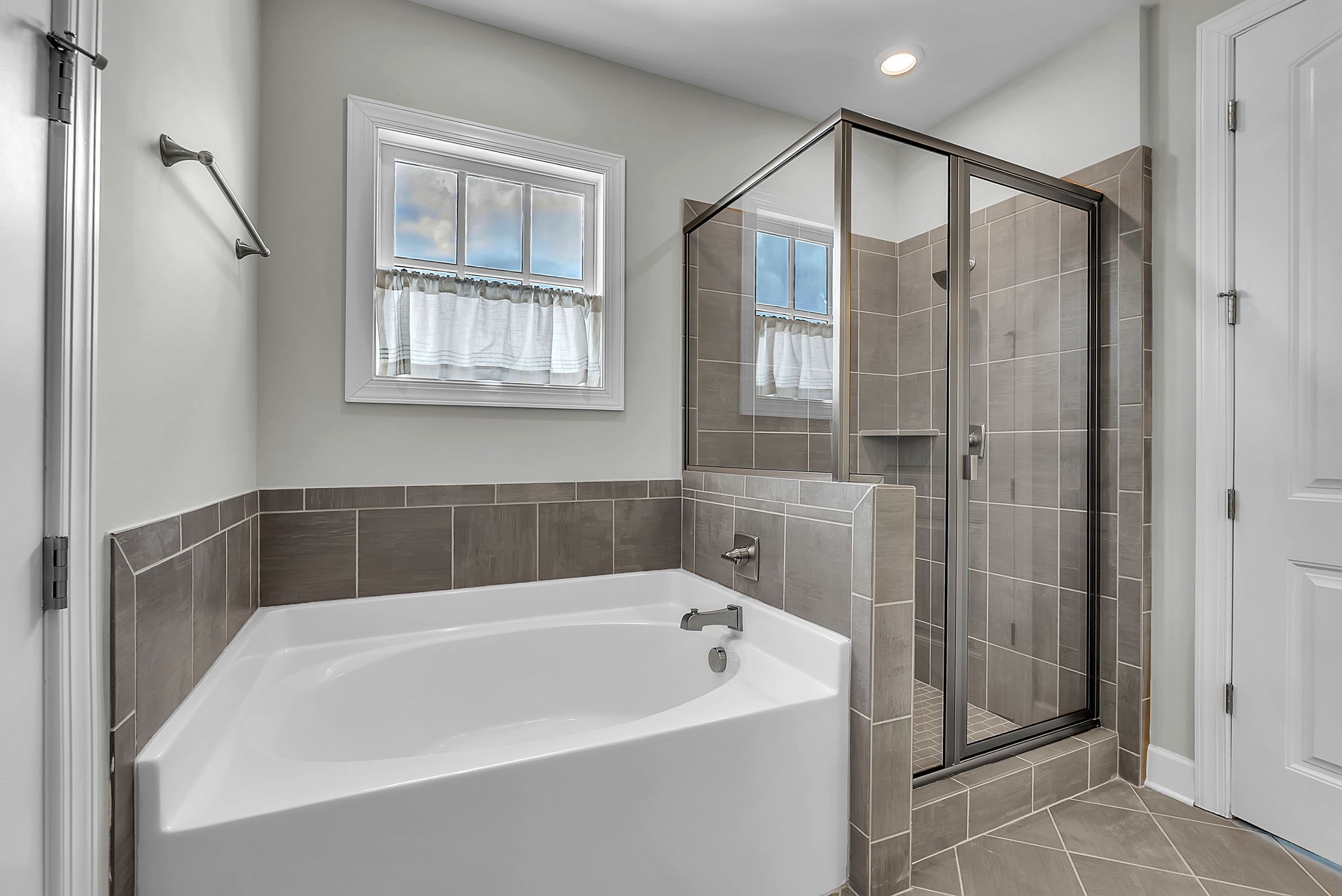 6030 Keats St Unit: 301