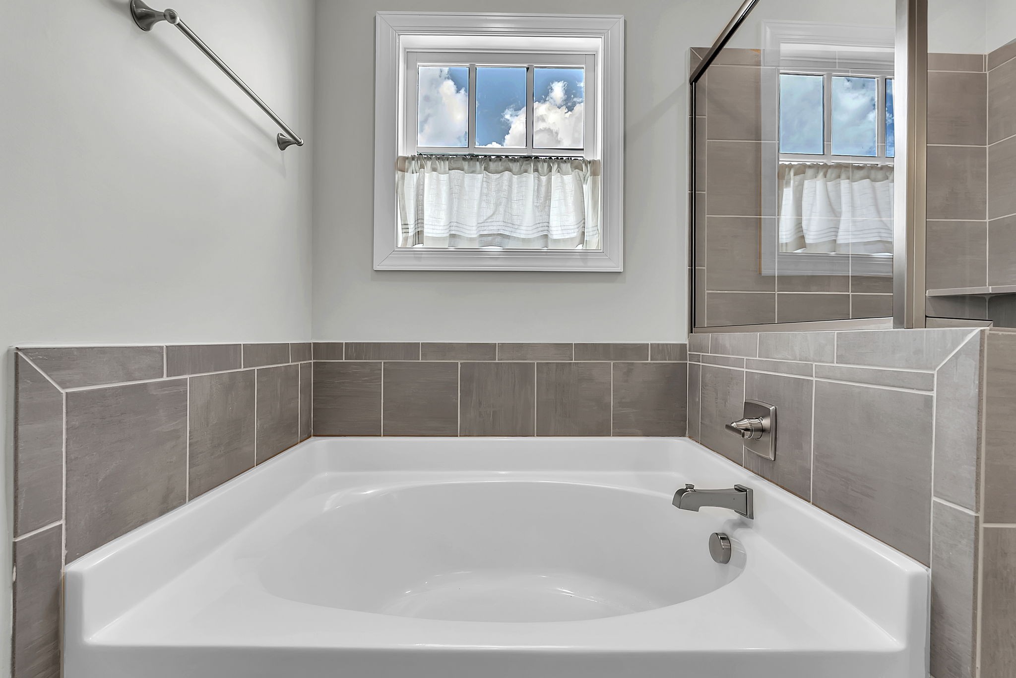 6030 Keats St Unit: 301