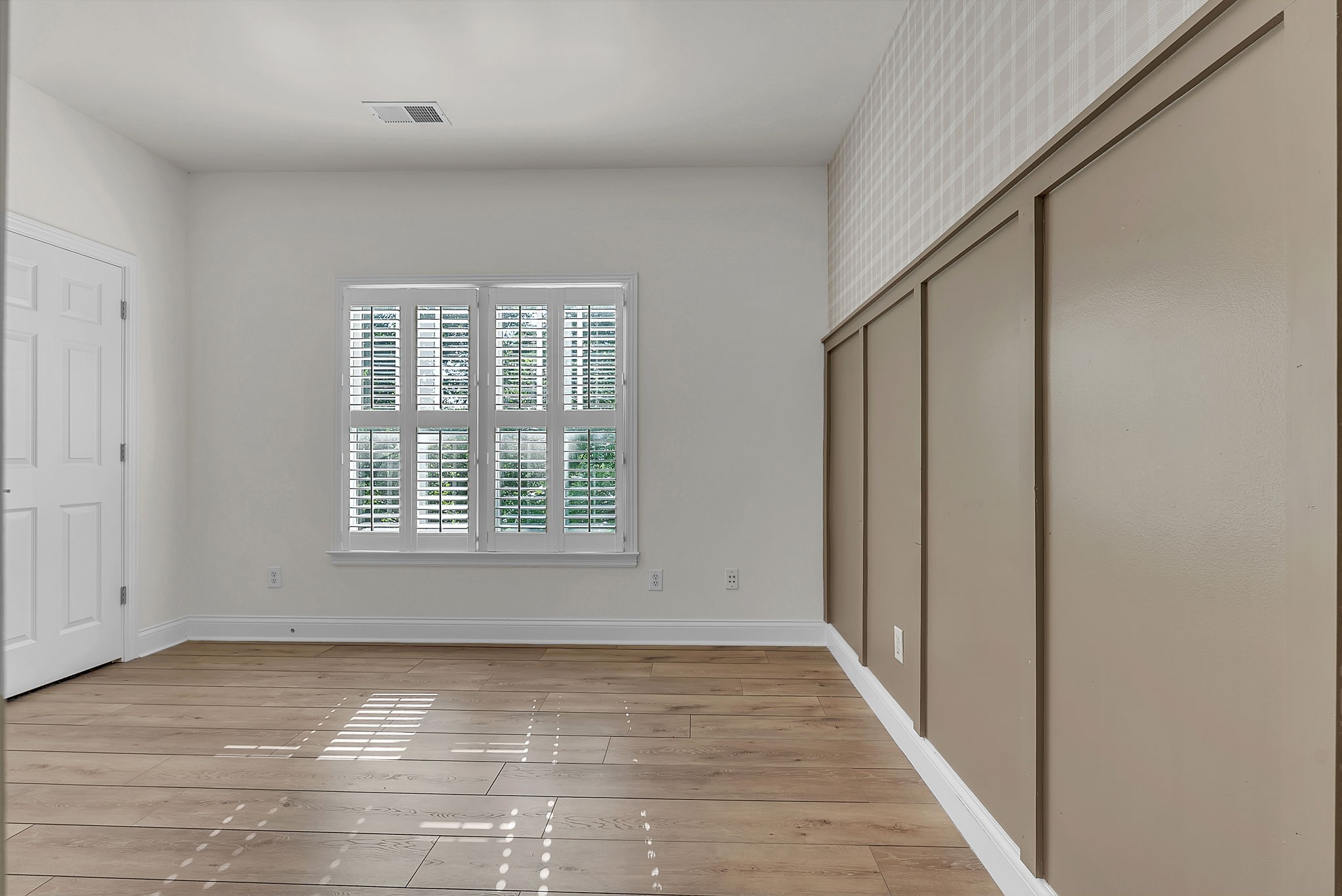 467 Wiregrass Ln