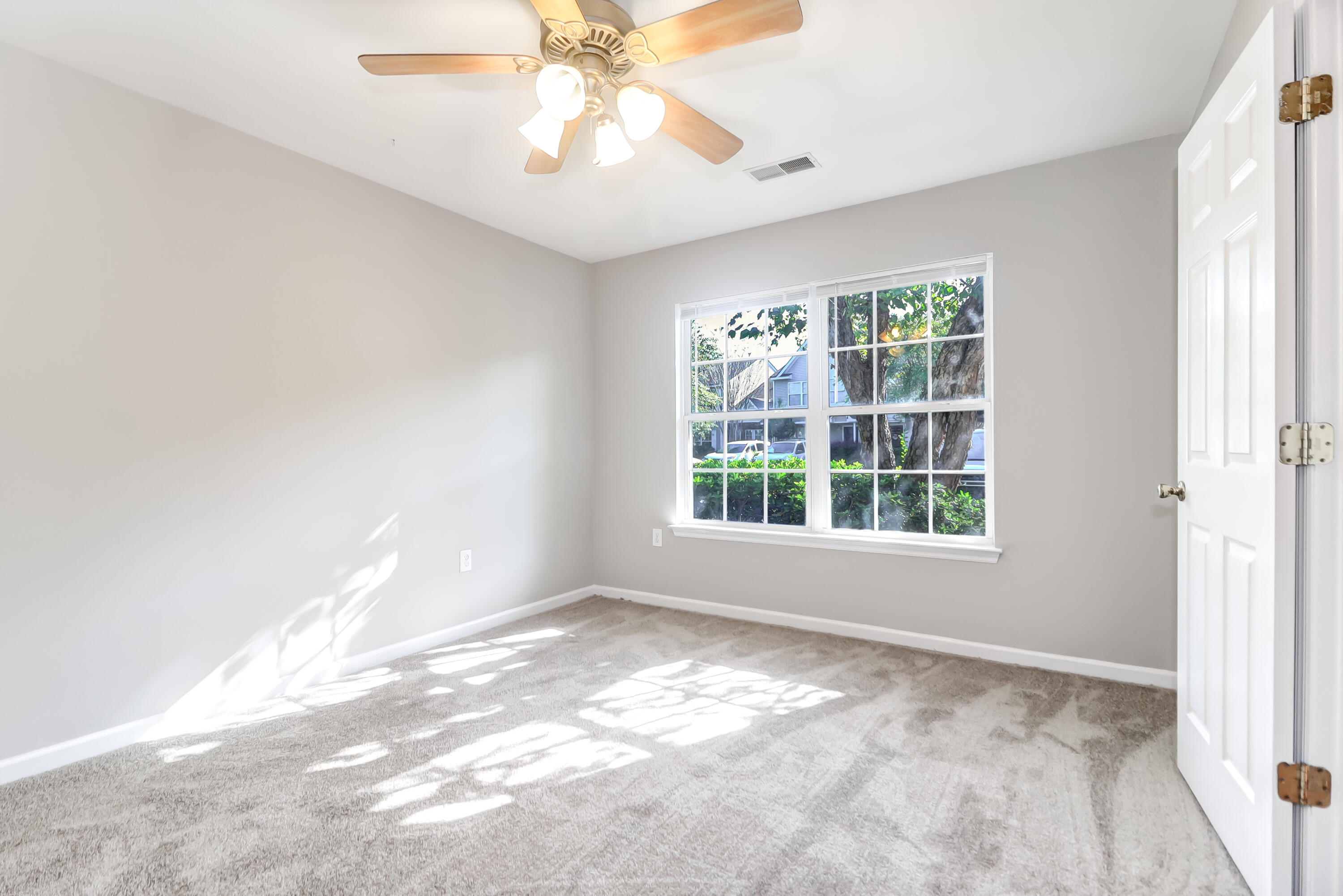 100 Yellow Hawthorn Circle