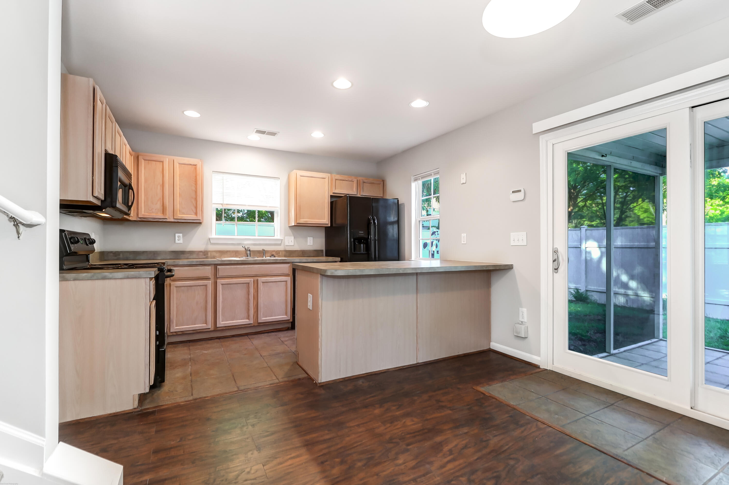 100 Yellow Hawthorn Circle