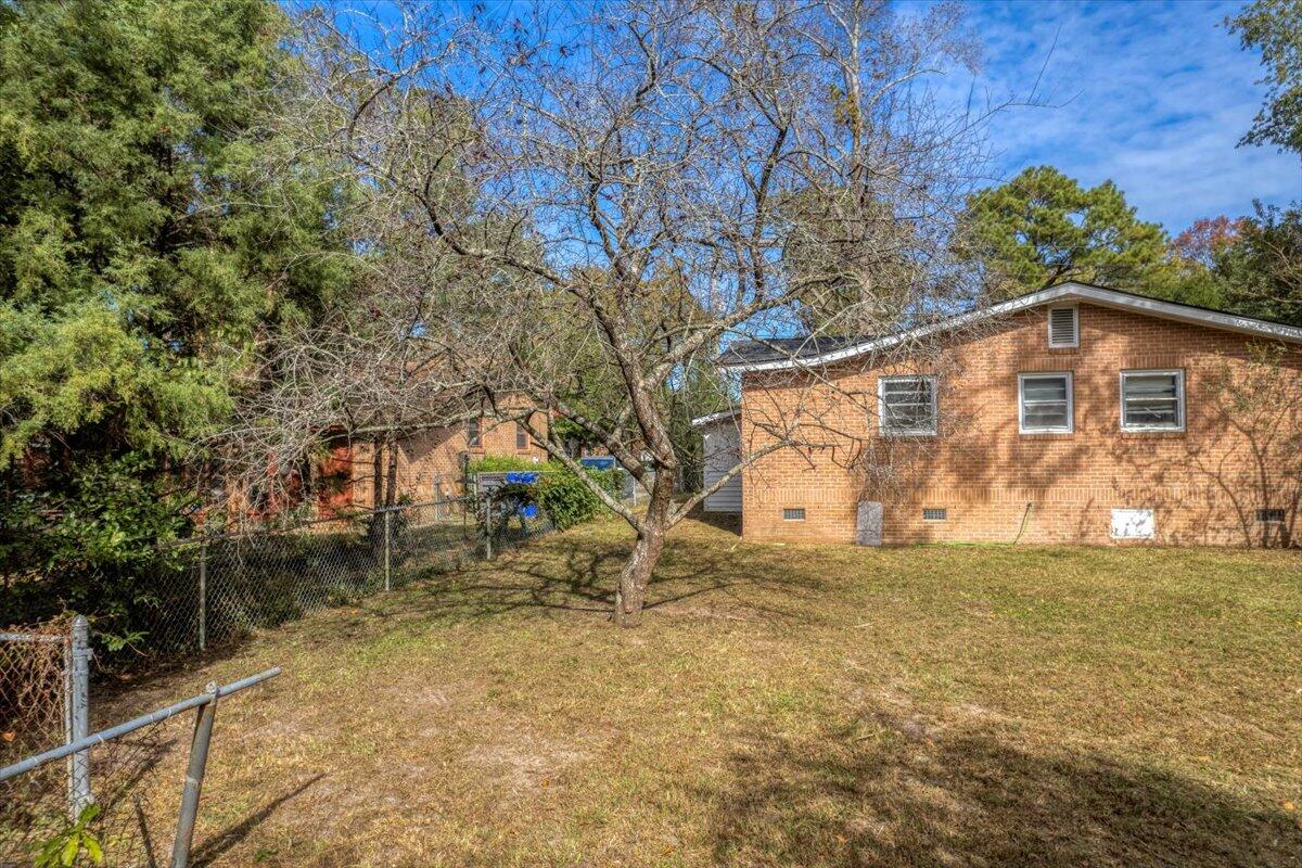 4523 W Montague Avenue