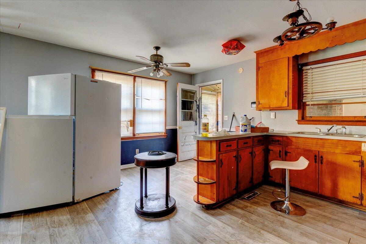 4523 W Montague Avenue