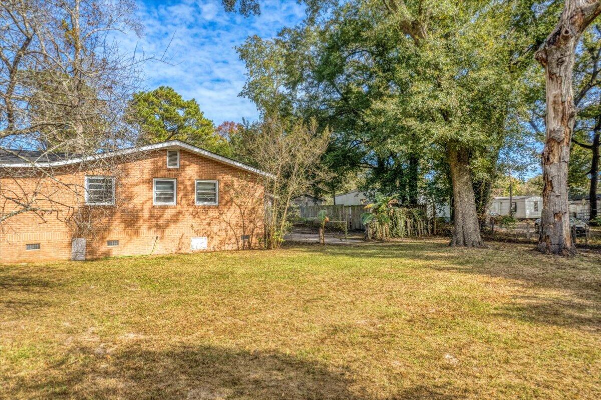 4523 W Montague Avenue