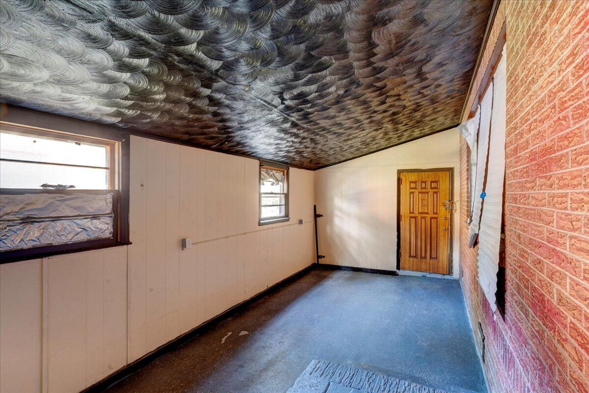 4523 W Montague Avenue