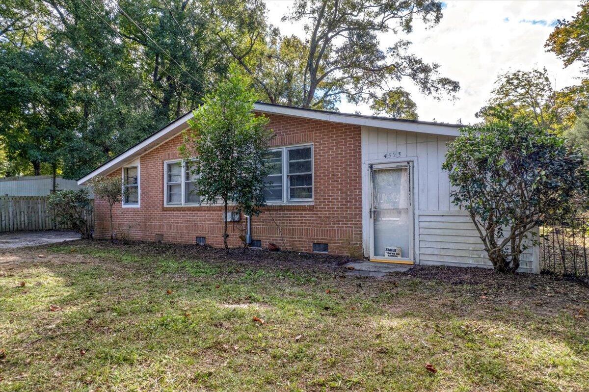 4523 W Montague Avenue