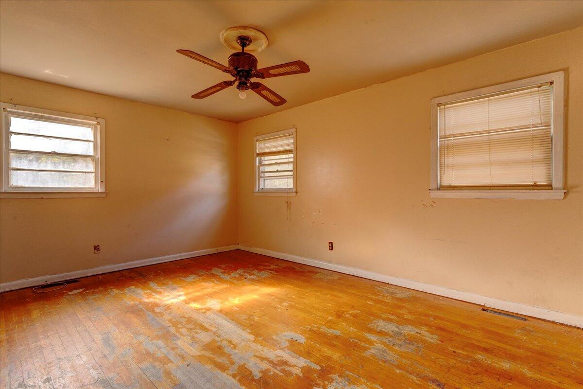 4523 W Montague Avenue