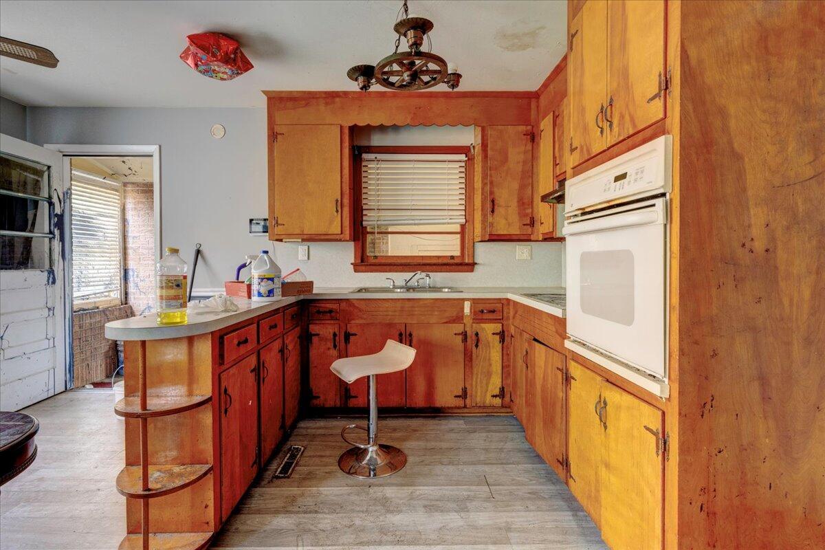 4523 W Montague Avenue