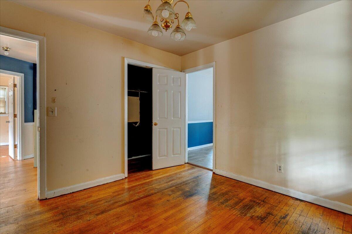 4523 W Montague Avenue