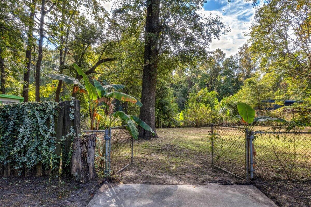 4523 W Montague Avenue