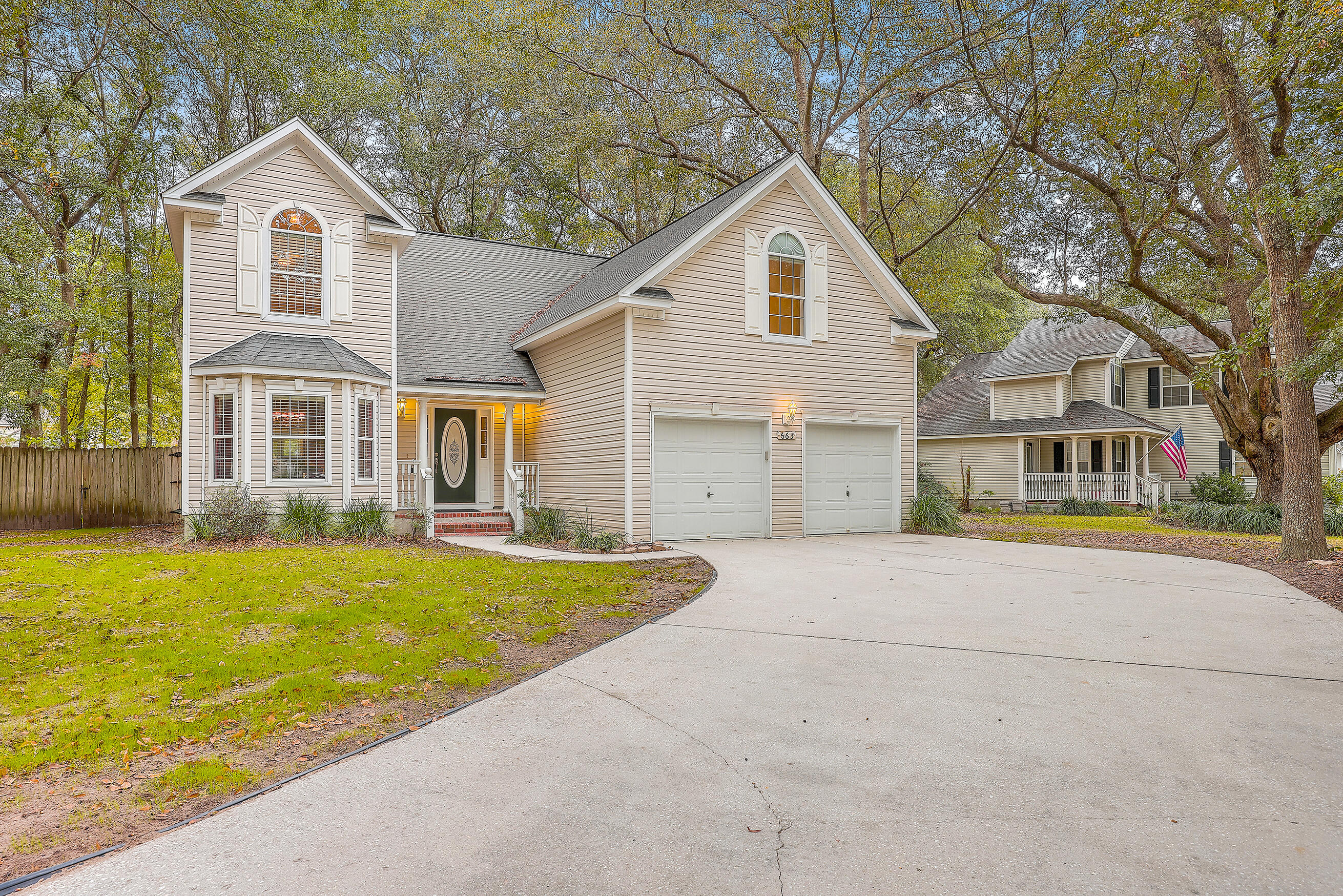 663 Majestic Oaks Drive