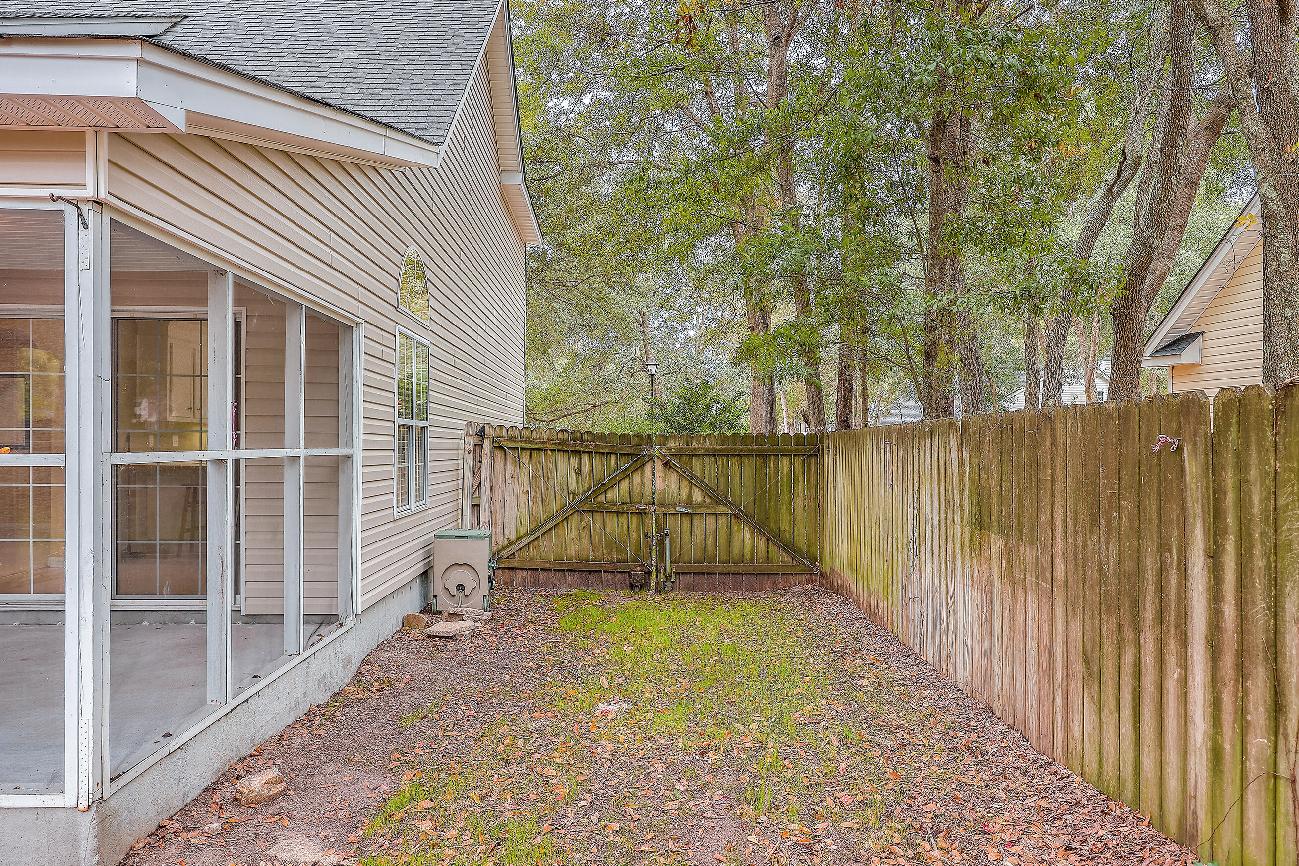 663 Majestic Oaks Drive