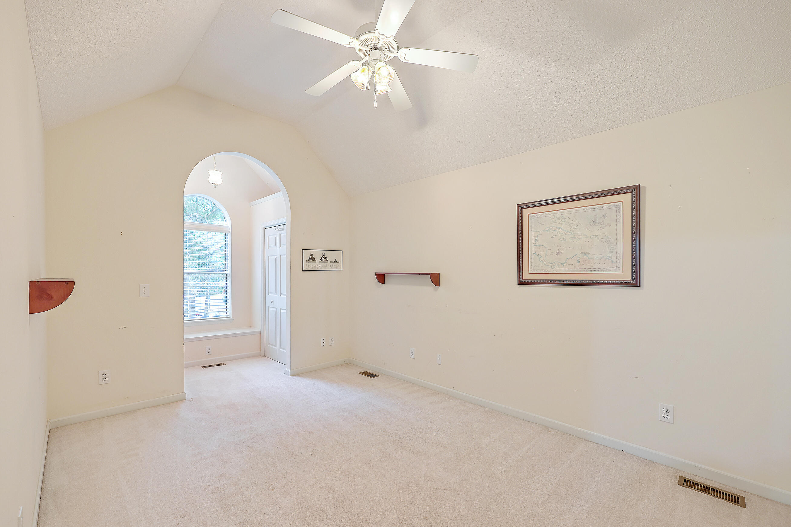 663 Majestic Oaks Drive