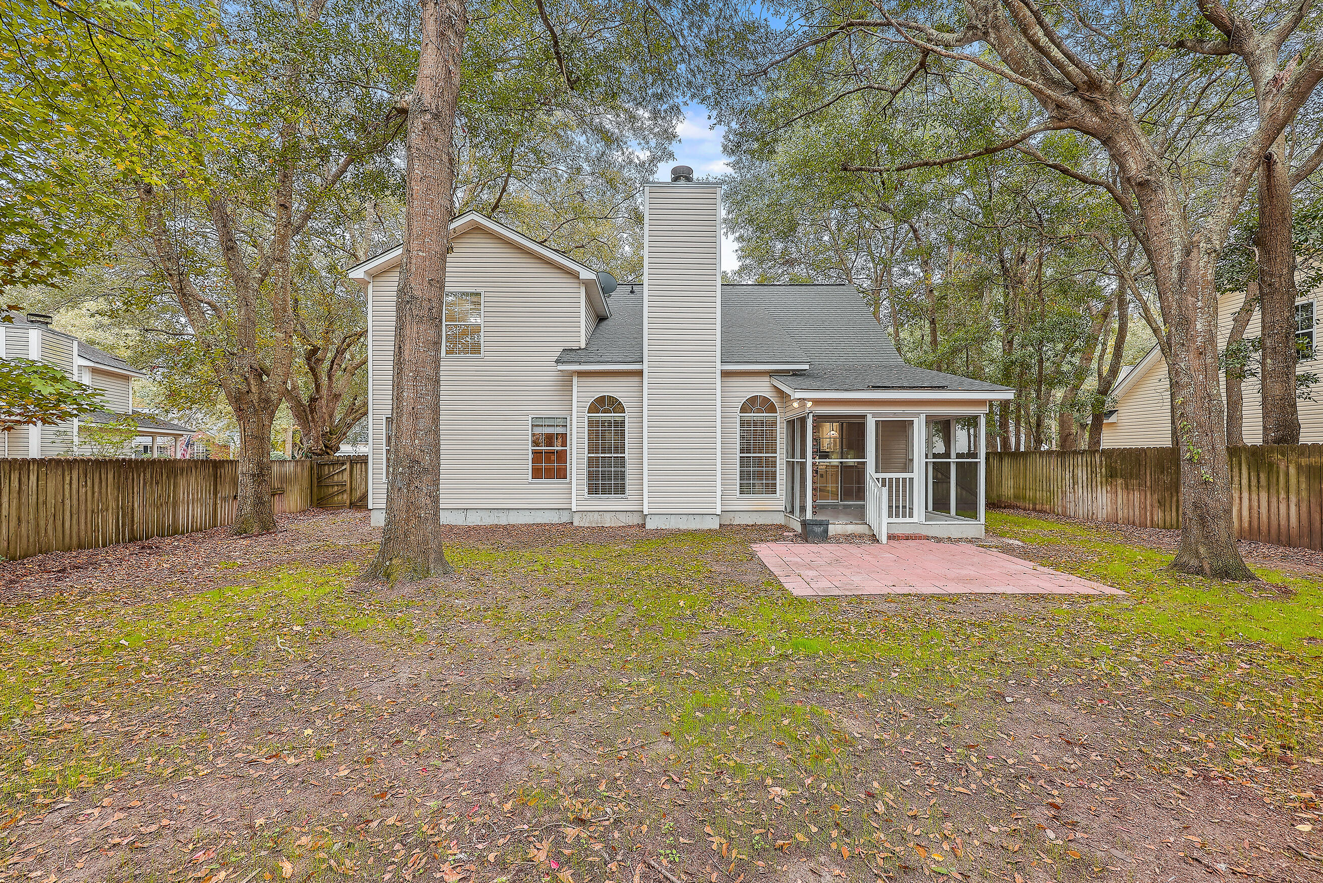 663 Majestic Oaks Drive