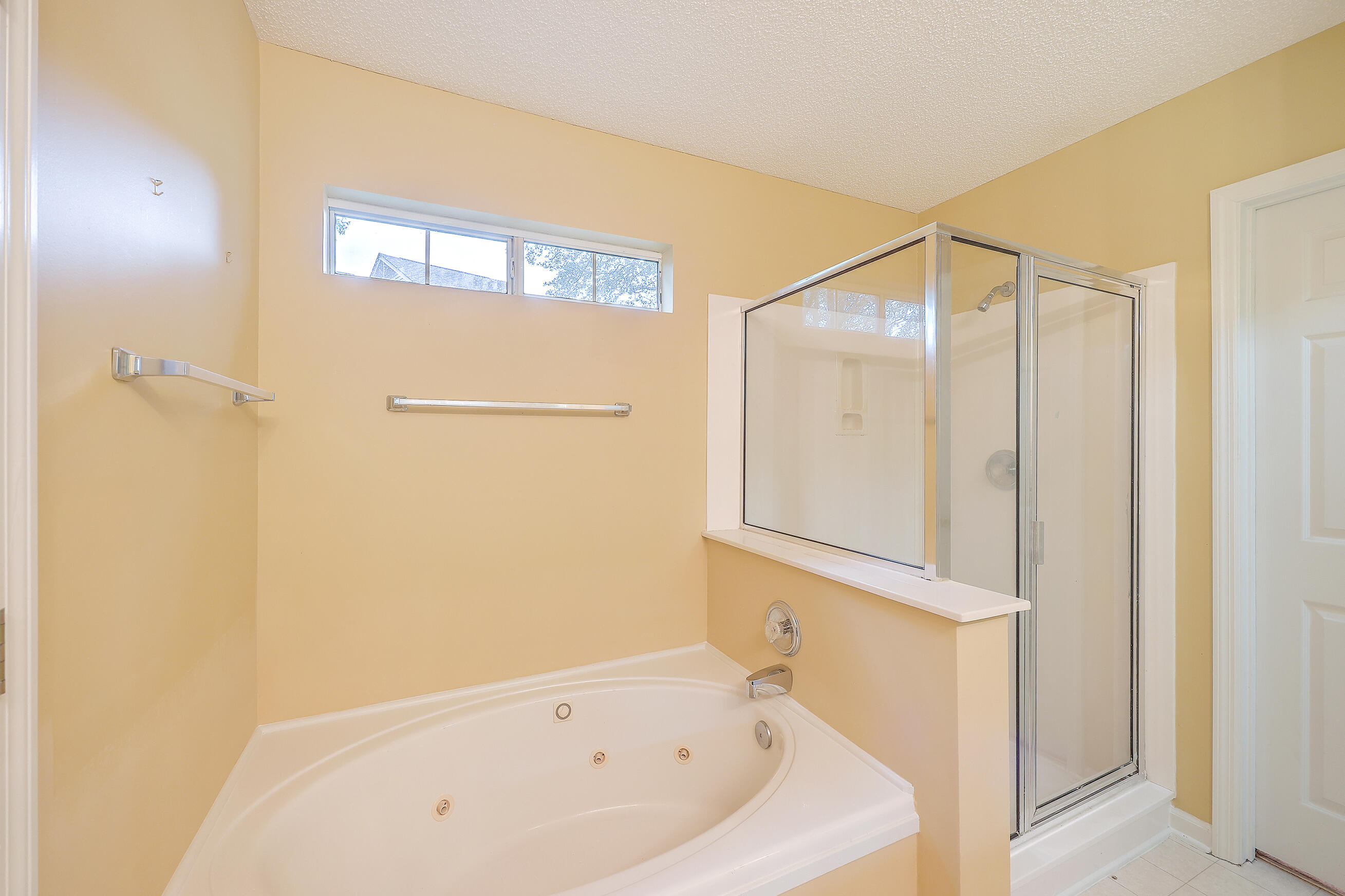 663 Majestic Oaks Drive