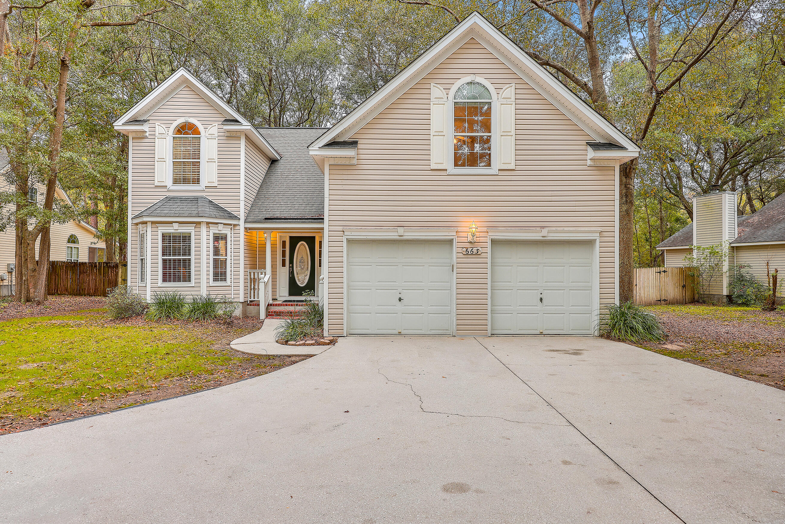 663 Majestic Oaks Drive