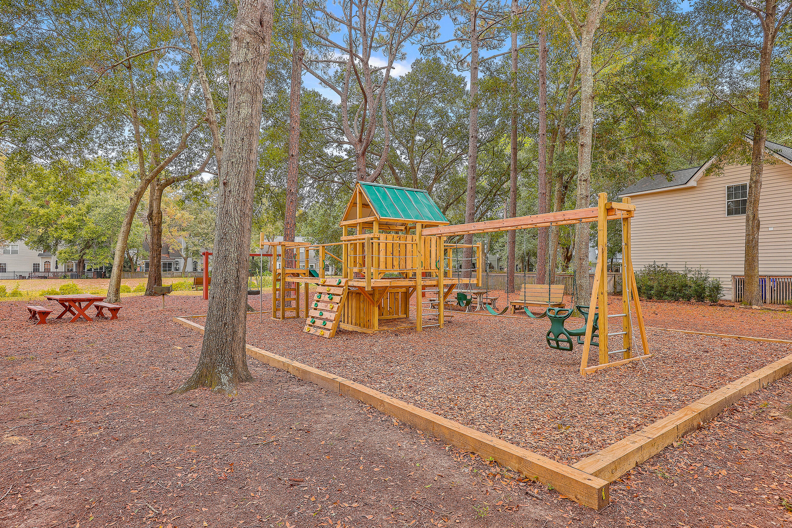 663 Majestic Oaks Drive