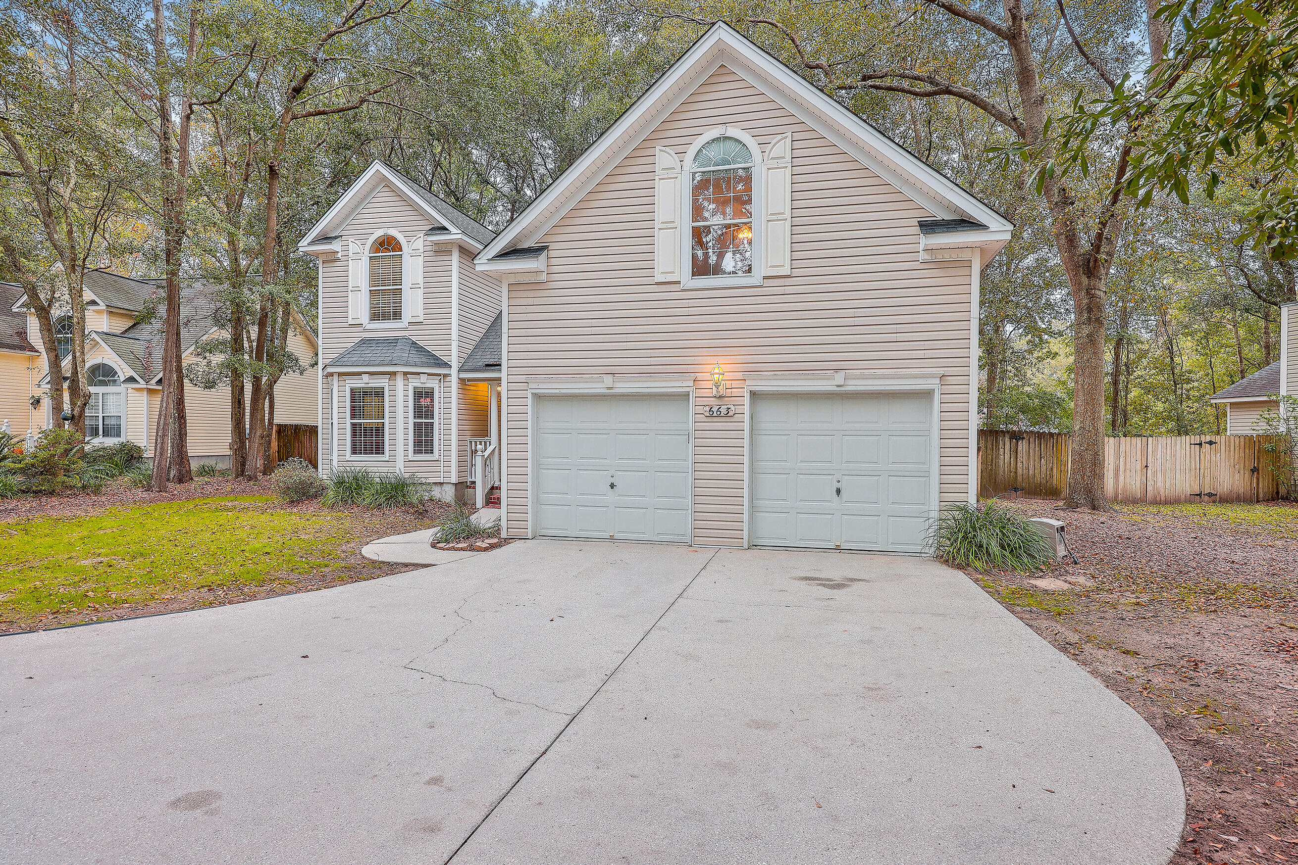 663 Majestic Oaks Drive