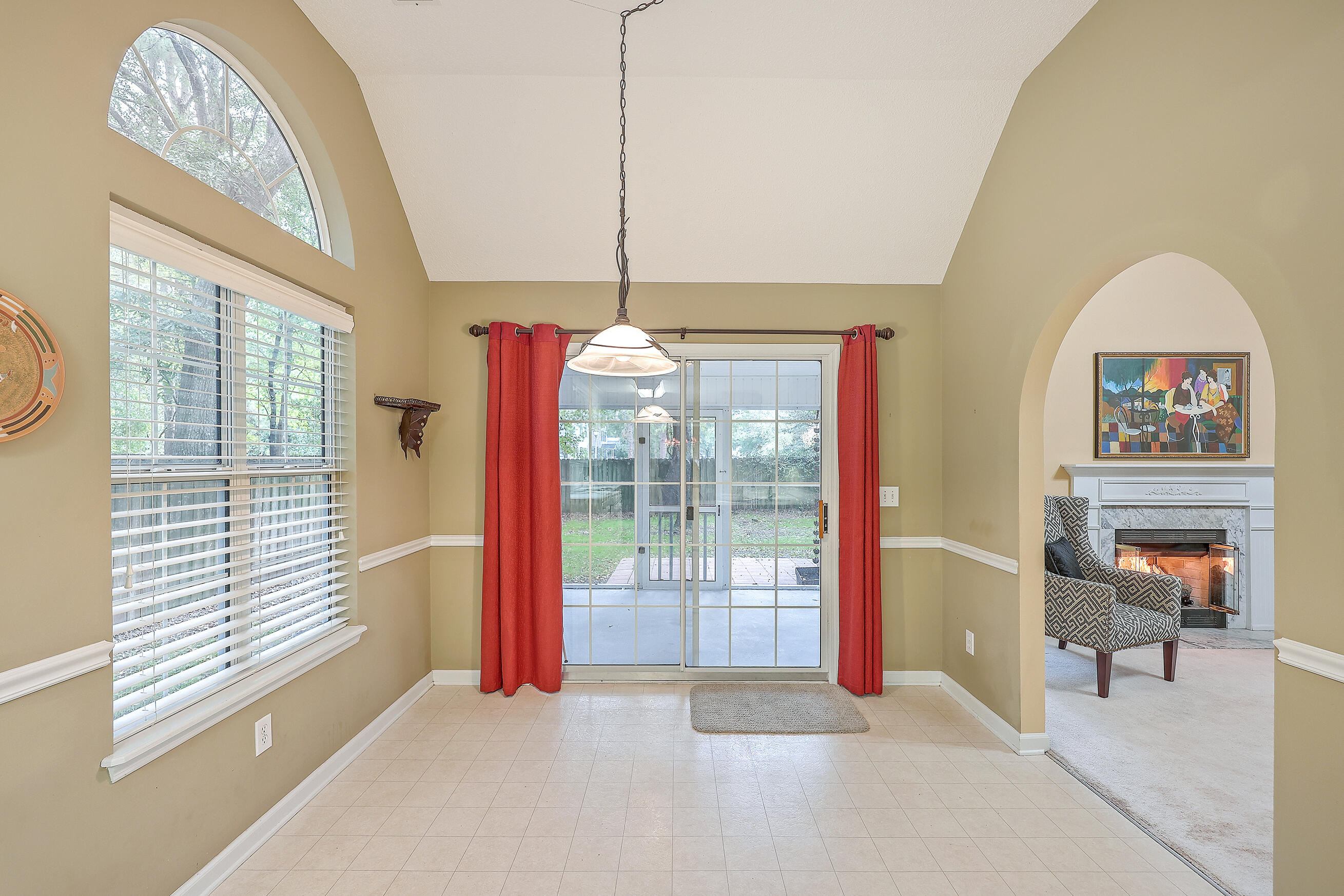 663 Majestic Oaks Drive