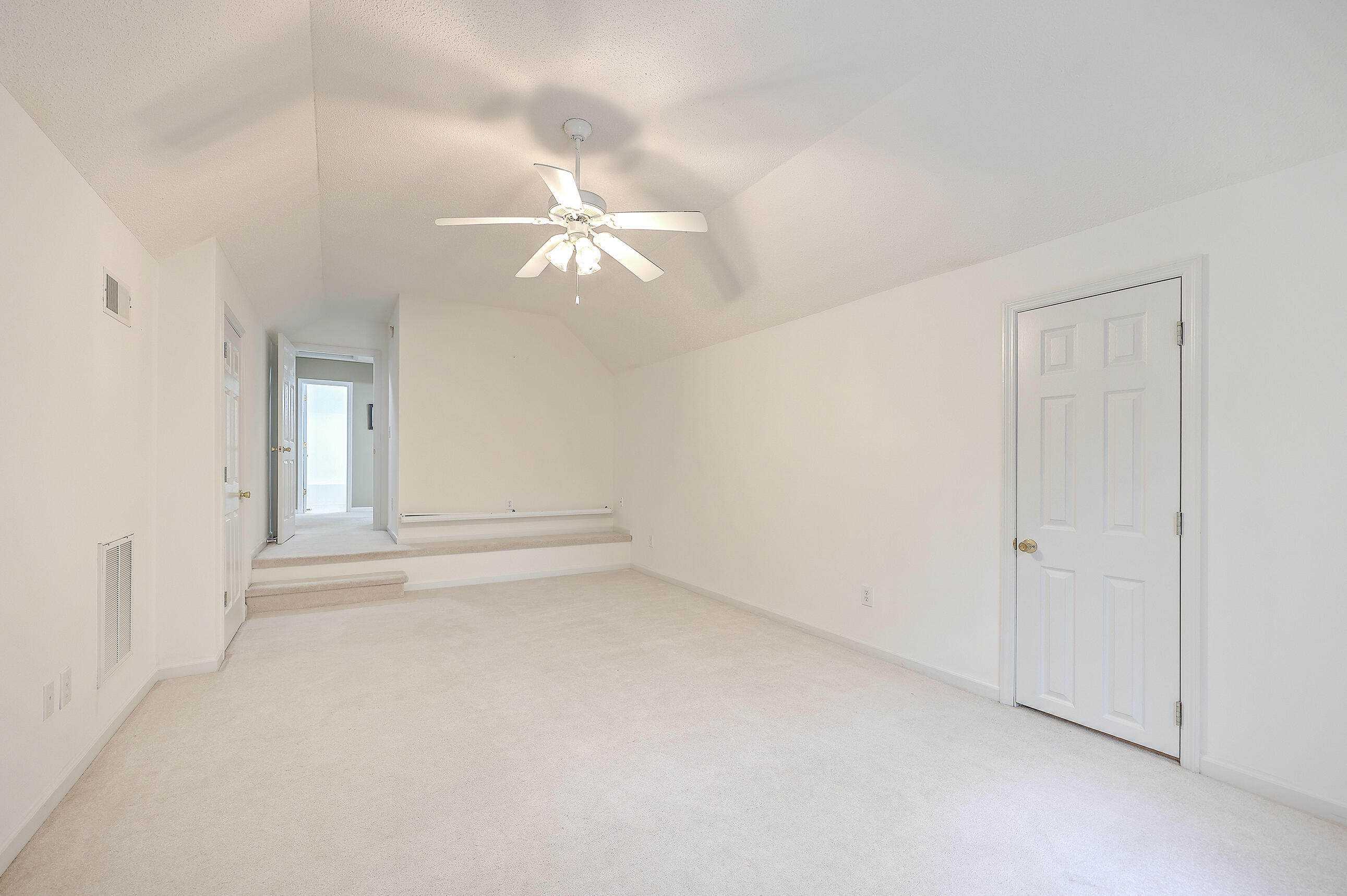 663 Majestic Oaks Drive