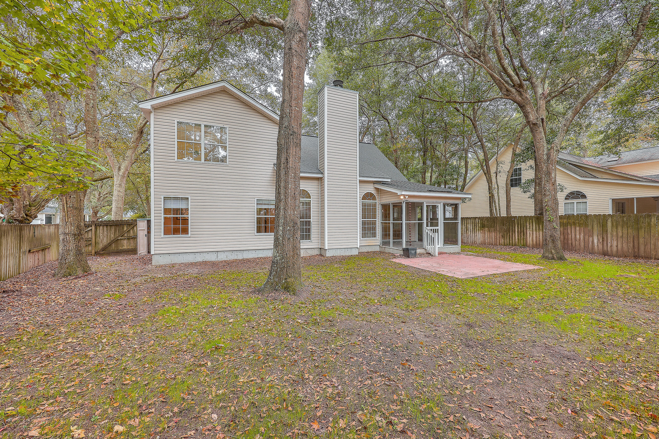 663 Majestic Oaks Drive