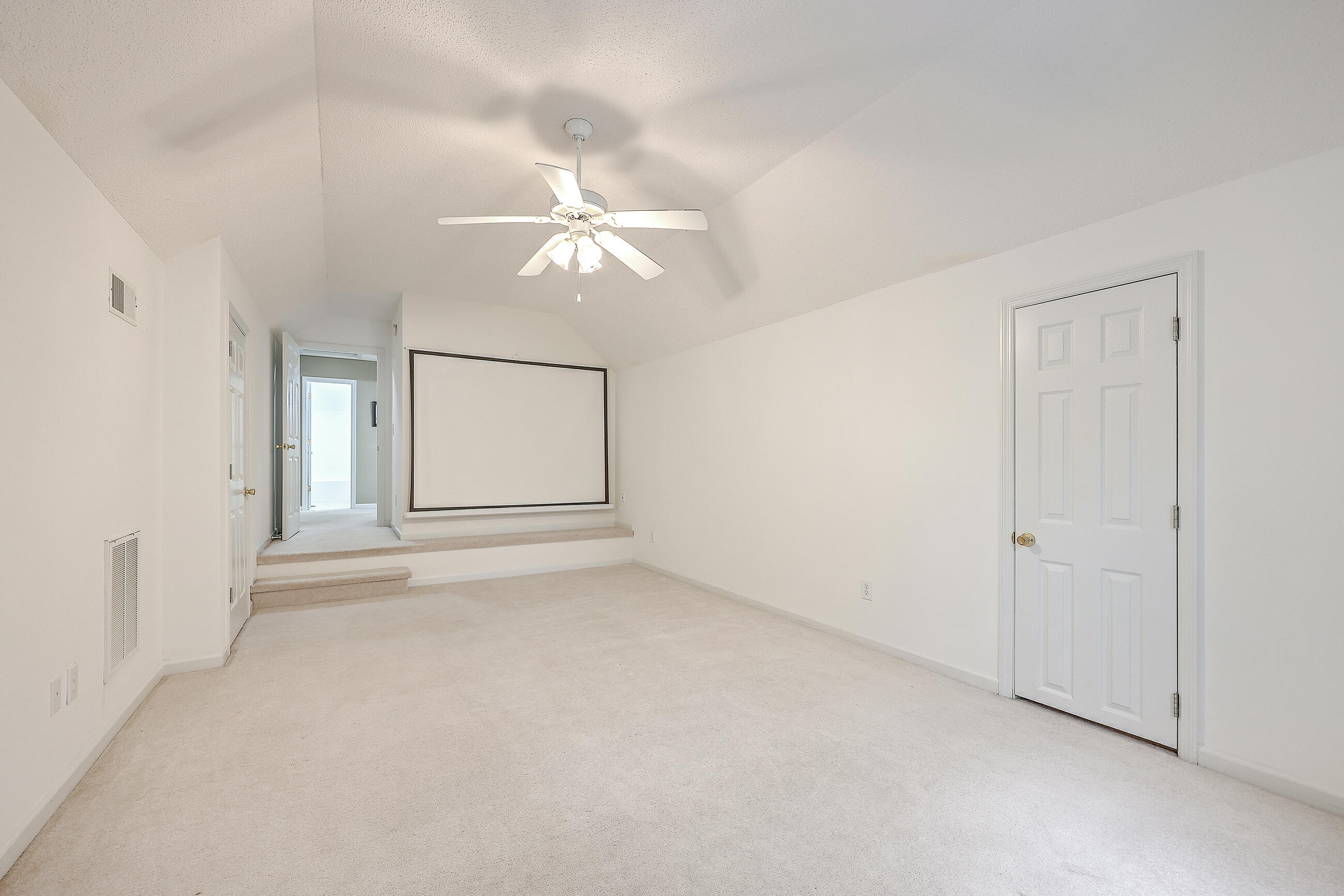 663 Majestic Oaks Drive