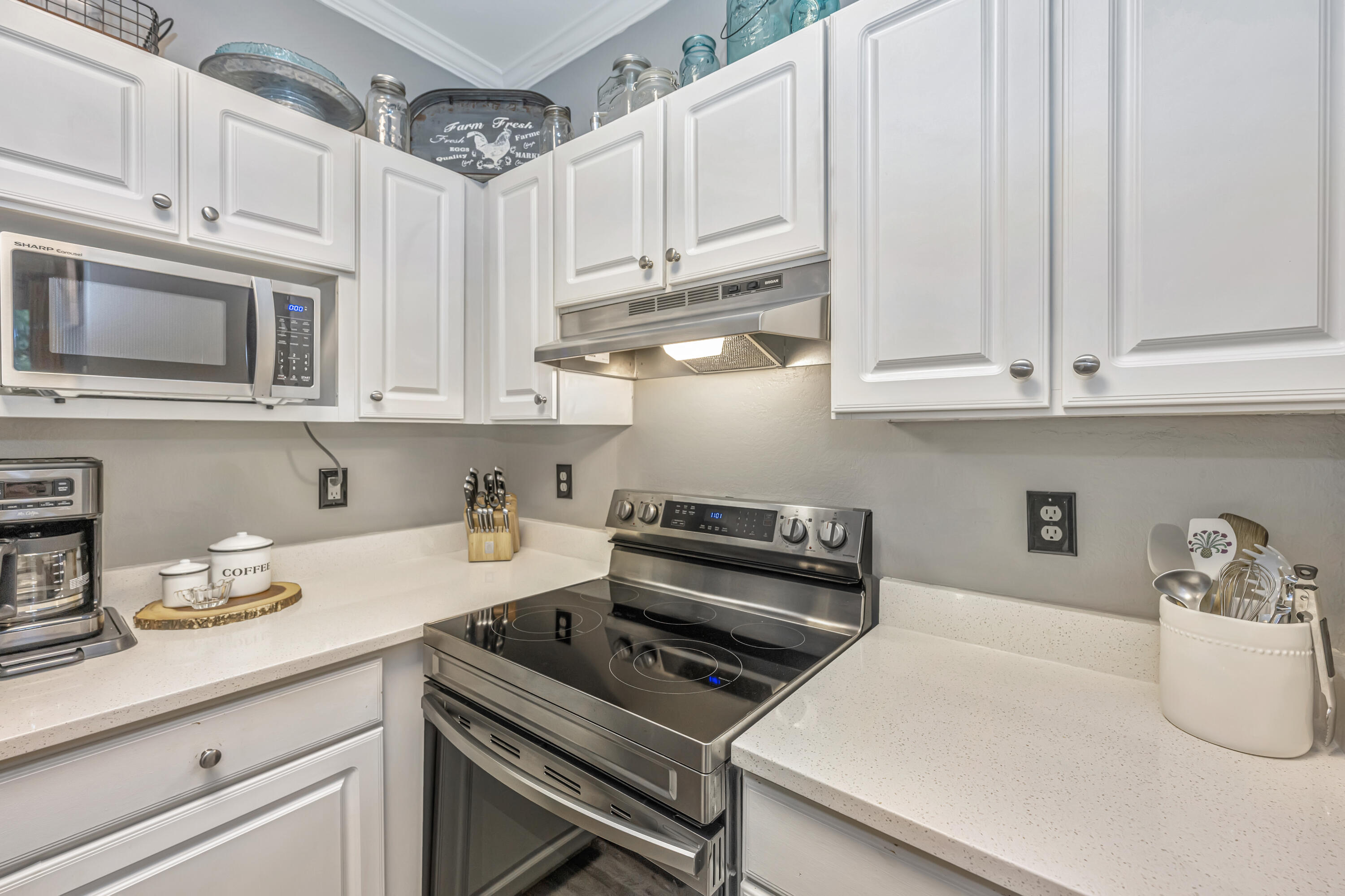 60 Fenwick Hall Allee # 327