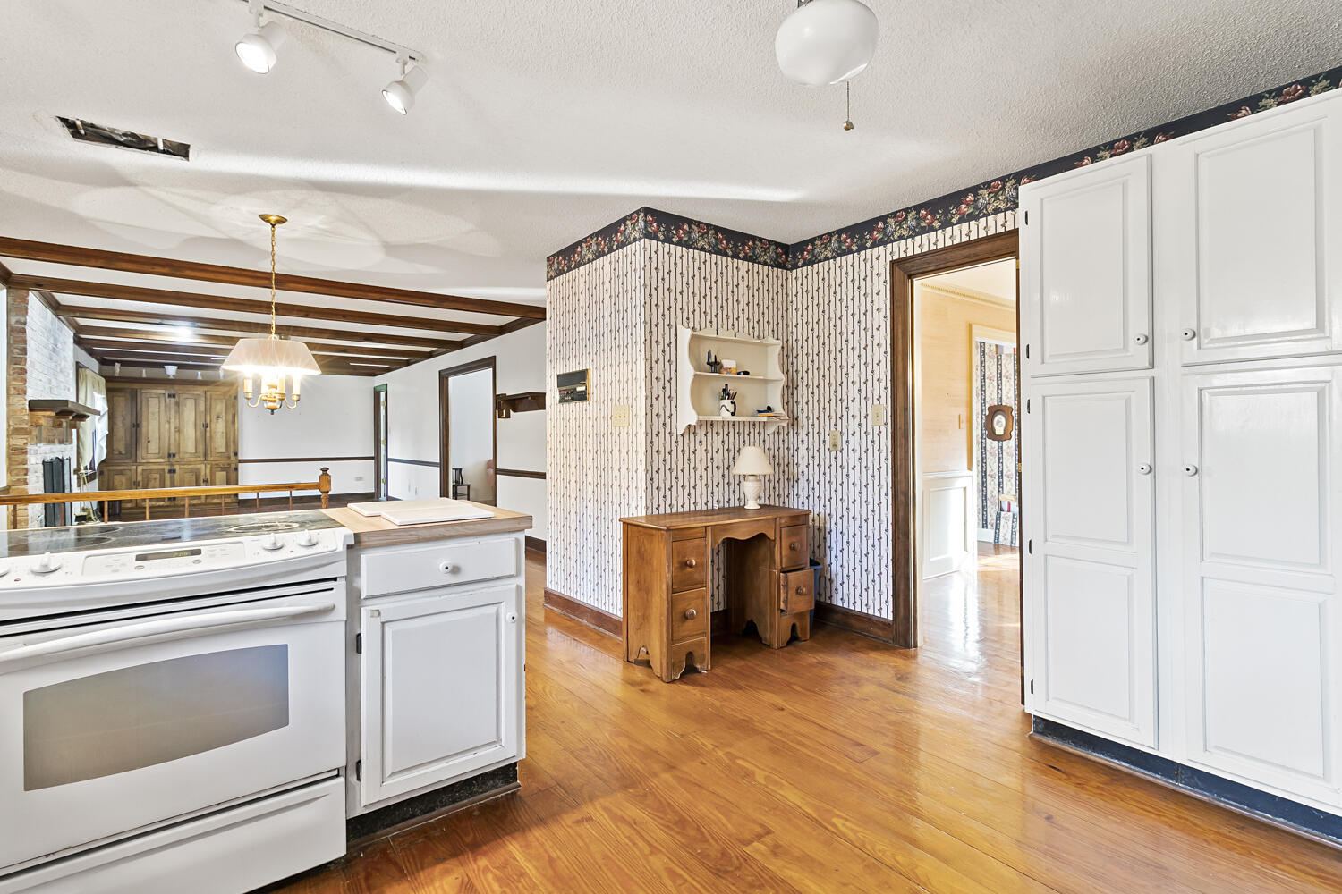 108 Westminster Avenue