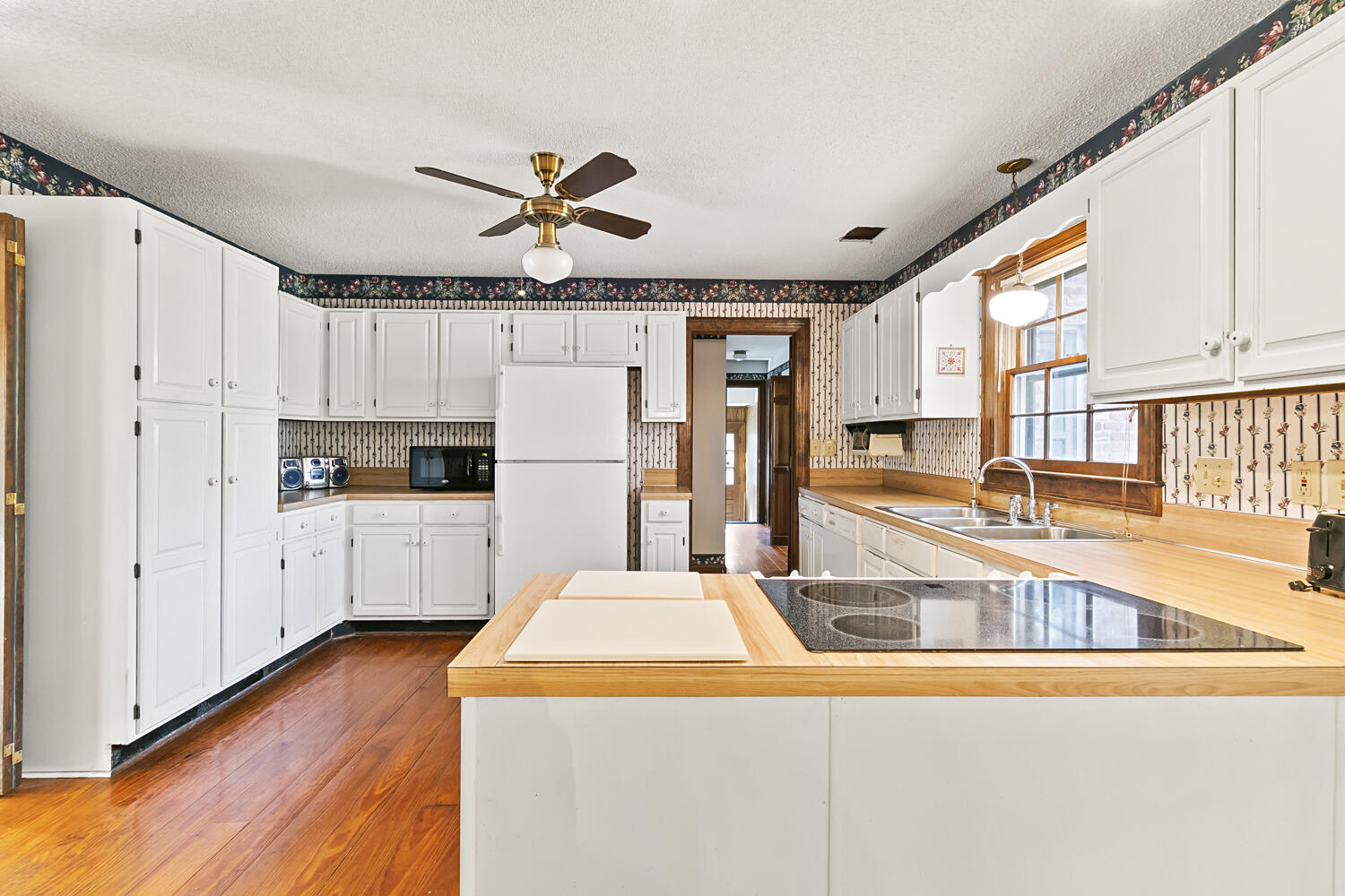 108 Westminster Avenue