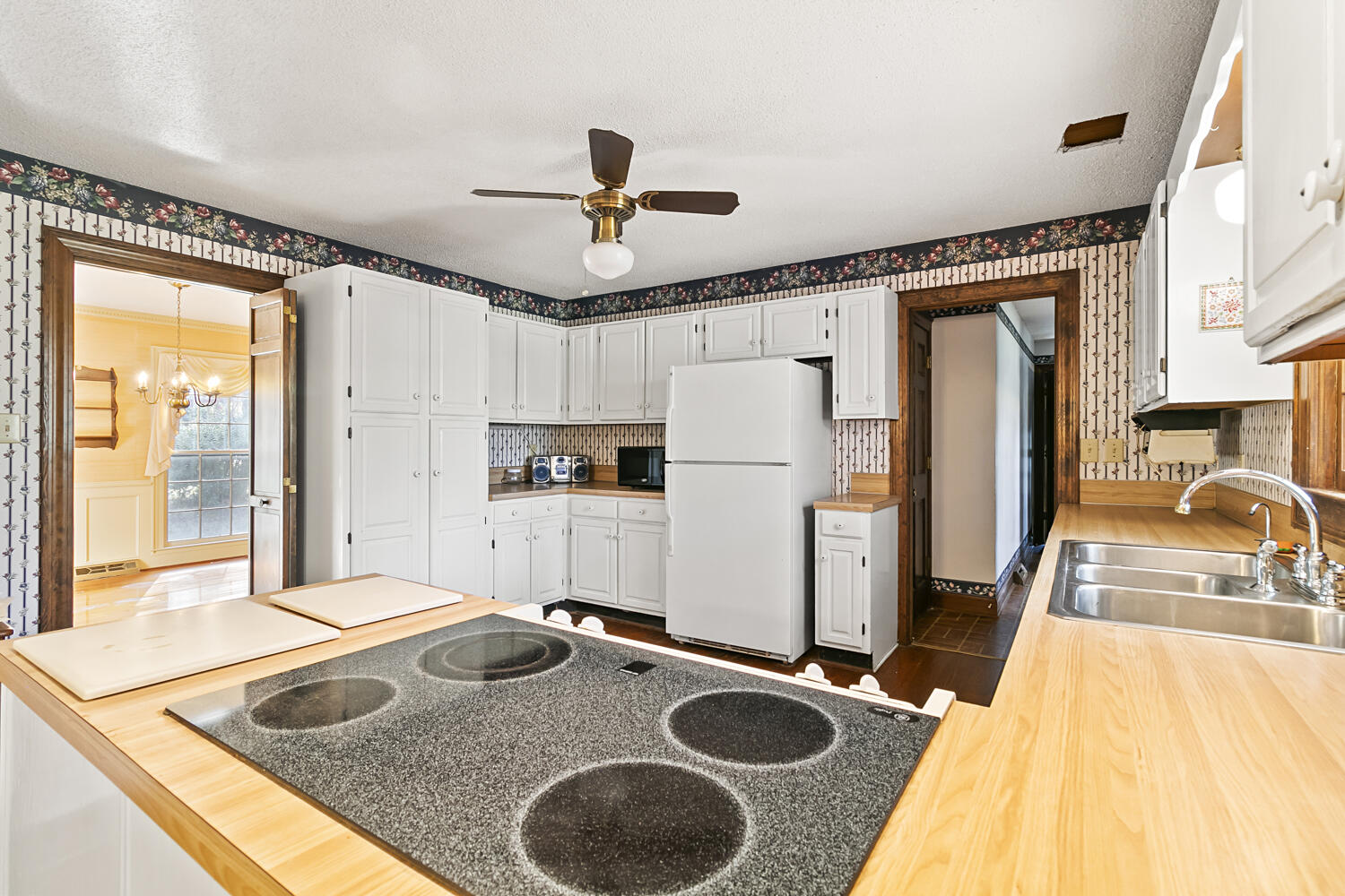 108 Westminster Avenue